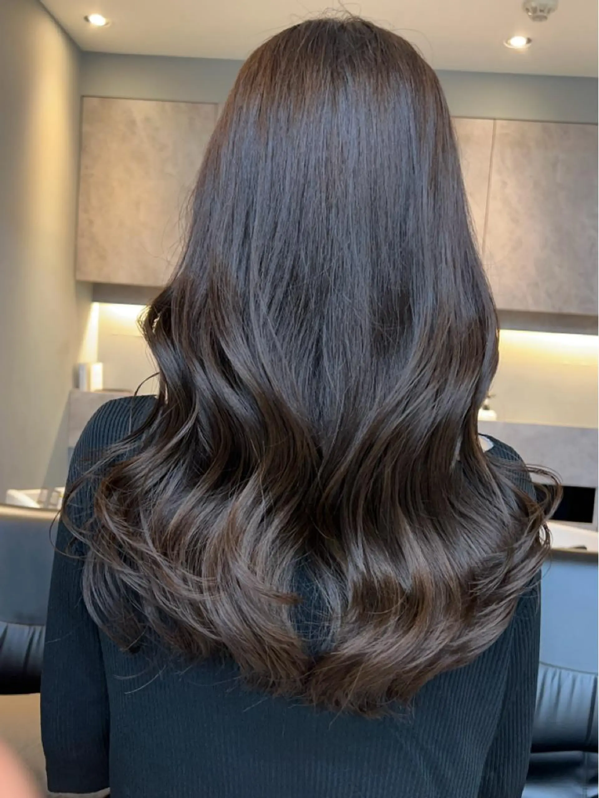 セミロング アッシュ アッシュグレー アッシュグレージュ カット ヘアカラー 🫧髪質改善•艶カラ ー特化🫧谷奥甲太のヘアスタイル