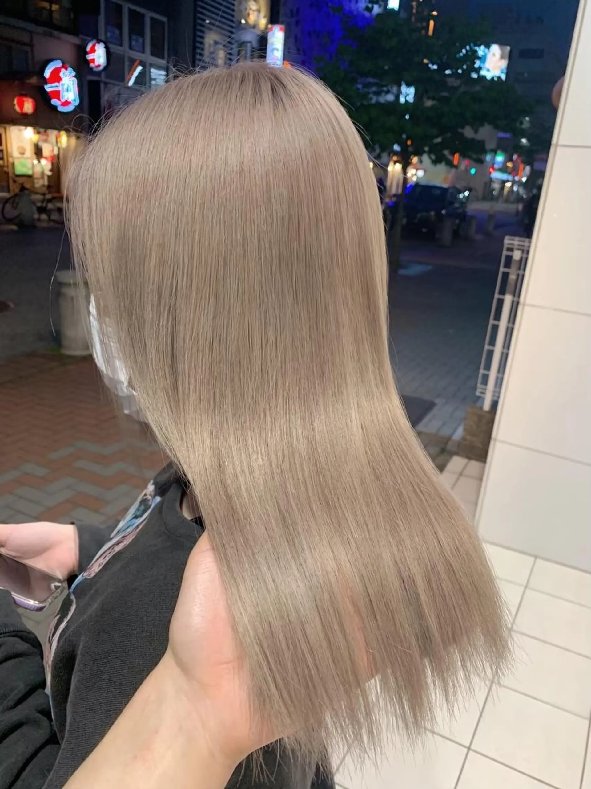 カラー アディクシーカラー バレイヤージュ 黒髪 ブリーチ ダブルカラー カット ヘアカラー トリートメント ＿WHITE鳳店 アンダーバーホワイトのヘアスタイル