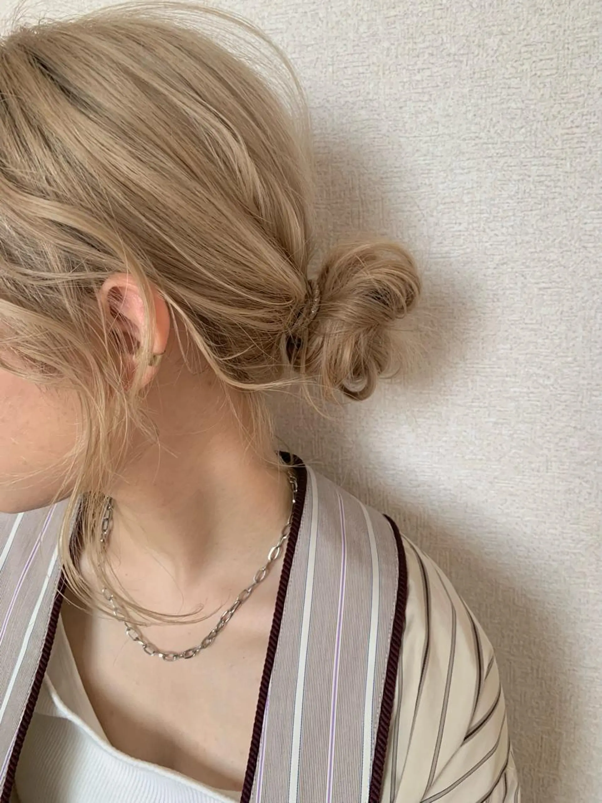 ロング ヘアアレンジ 髪質改善 縮毛矯正 pu+on. nailworks所属・fuyumi / ニュアンスネイルのネイルデザイン