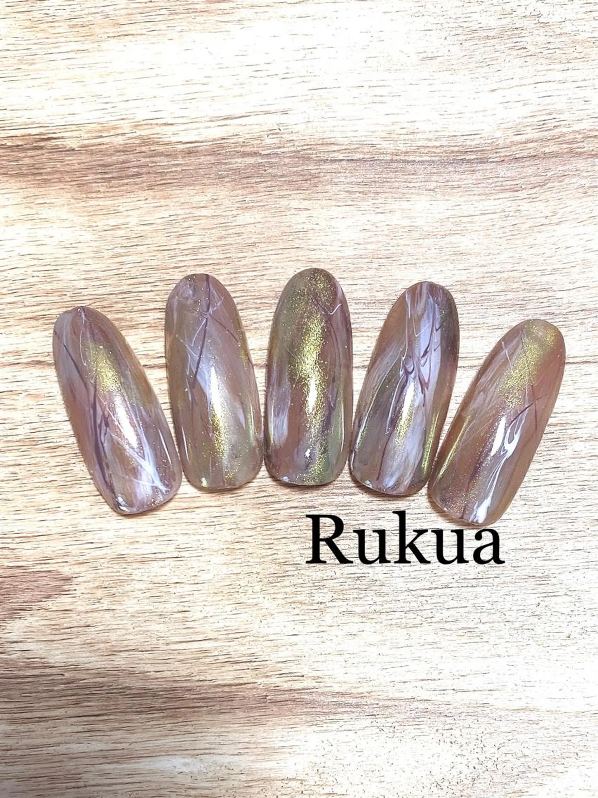 ネイル Rukua Nの眉毛・アイブロウイメージ