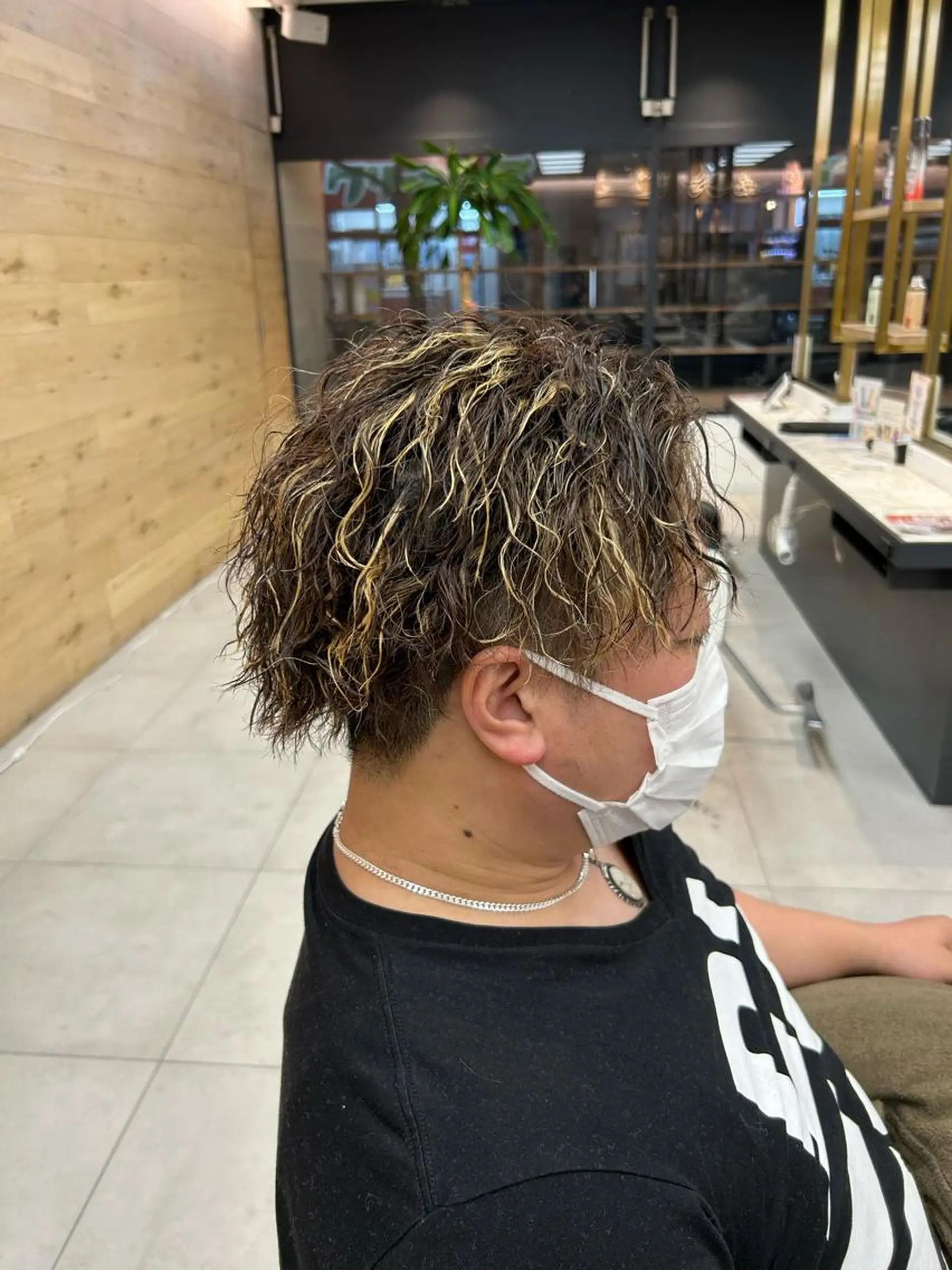 カラー パーマ メンズ メンズブリーチ フェードカット メンズパーマ 学生（メンズ向け） スキンフェード ヘアカラー パーマ L PLACE所属・L PLACE 丸山一希のヘアスタイル