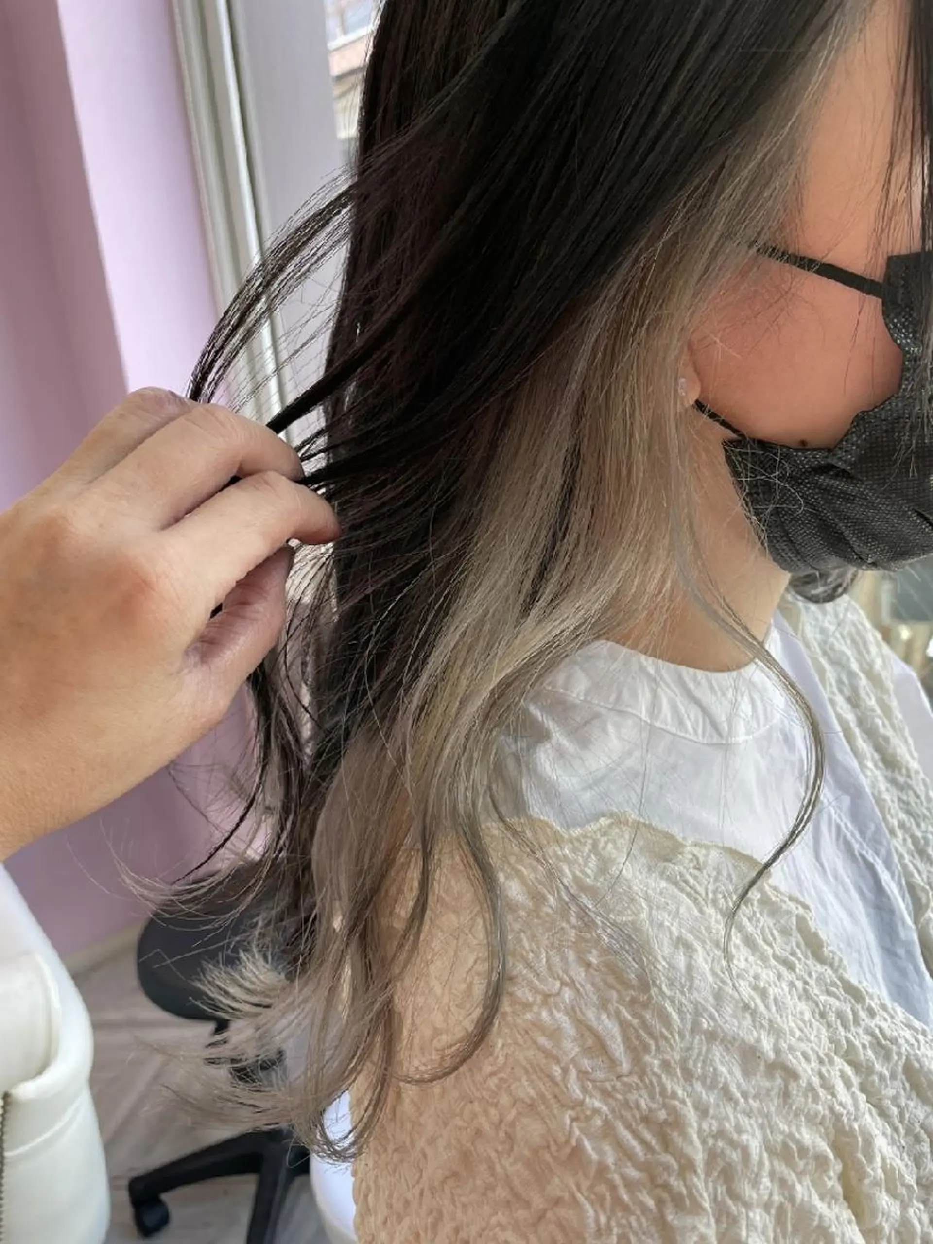 セミロング カラー ヘアアレンジ インナーカラー シルバー ナカシマ  アユミのヘアスタイル