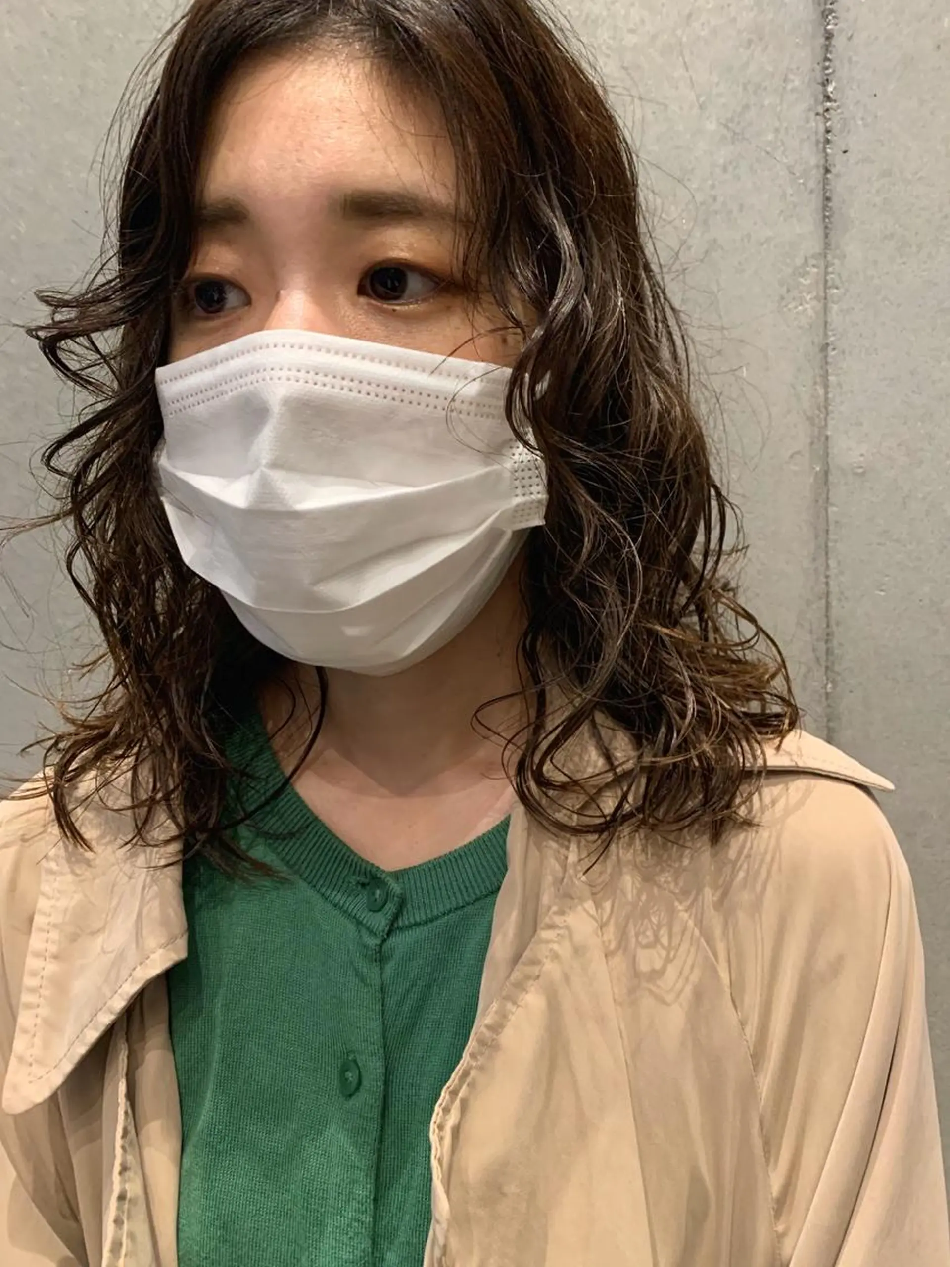 セミロング パーマ セミロングパーマ カット パーマ ブリーチなしWカラー /地毛風/小林凪沙のヘアスタイル