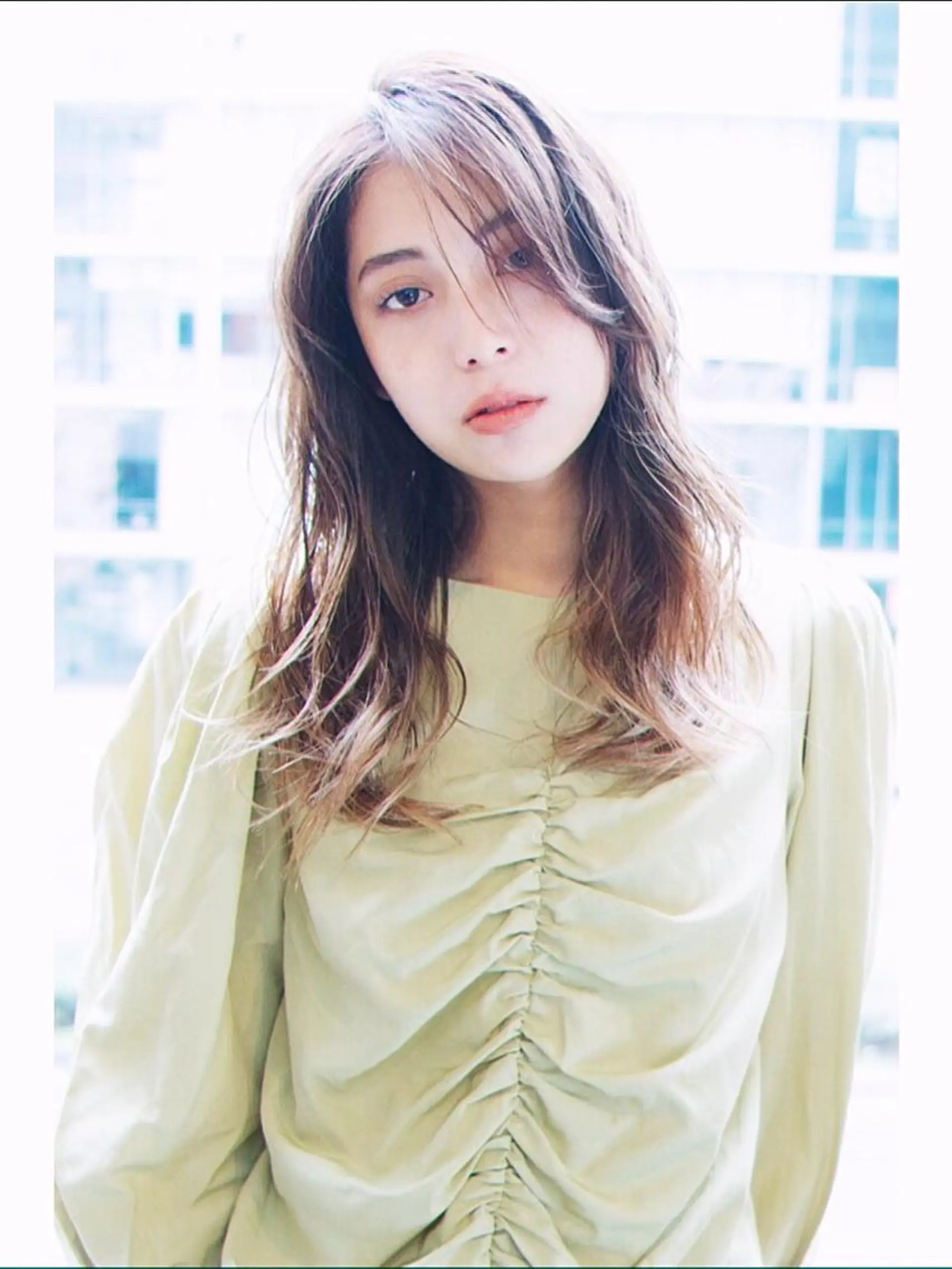 ロング ent所属・安本 瑠愛のヘアスタイル
