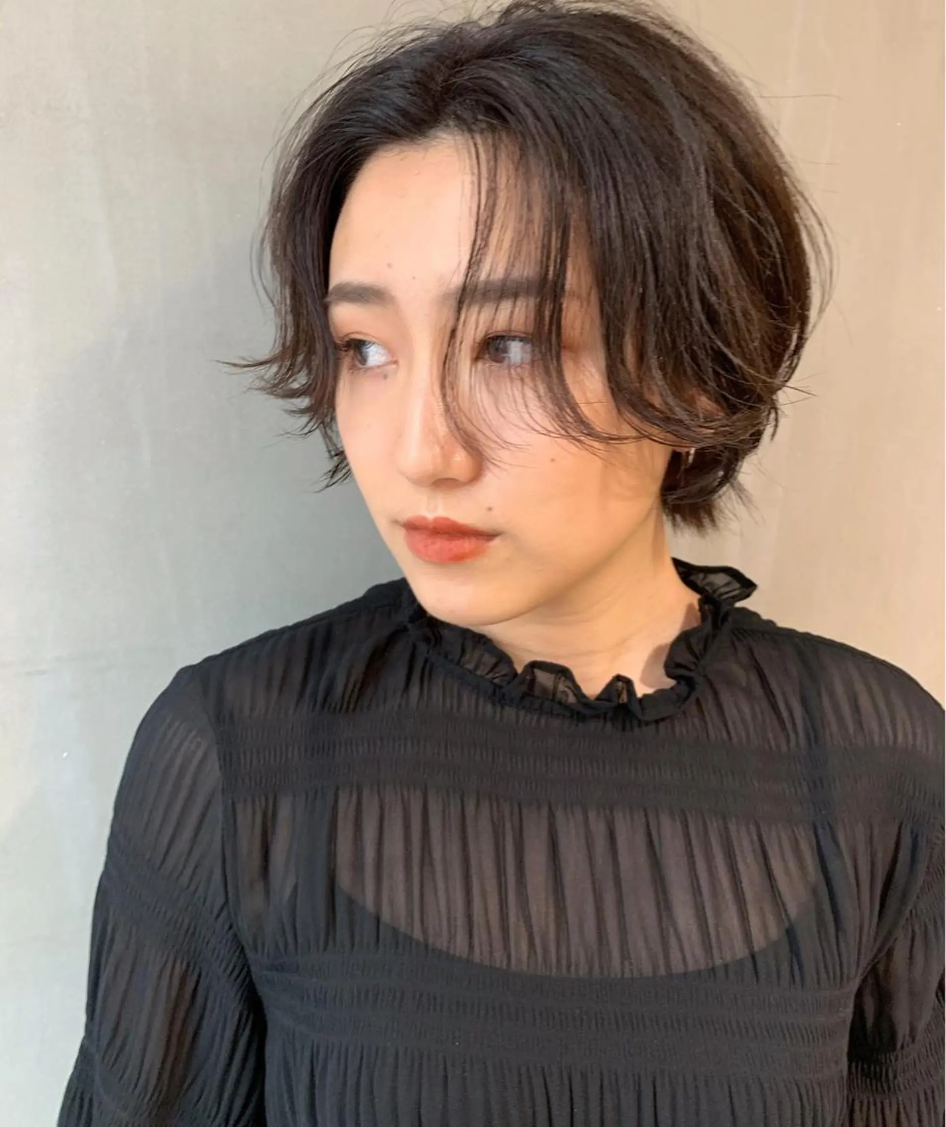 ショート カラー パーマ ヘアアレンジ メンズ キッズ マツエク・マツパ センターパート メンズウルフカット ショートヘア ウルフカット SALOWIN梅田茶屋町店所属・ウルフレイヤーカット /チヒロのヘアスタイル