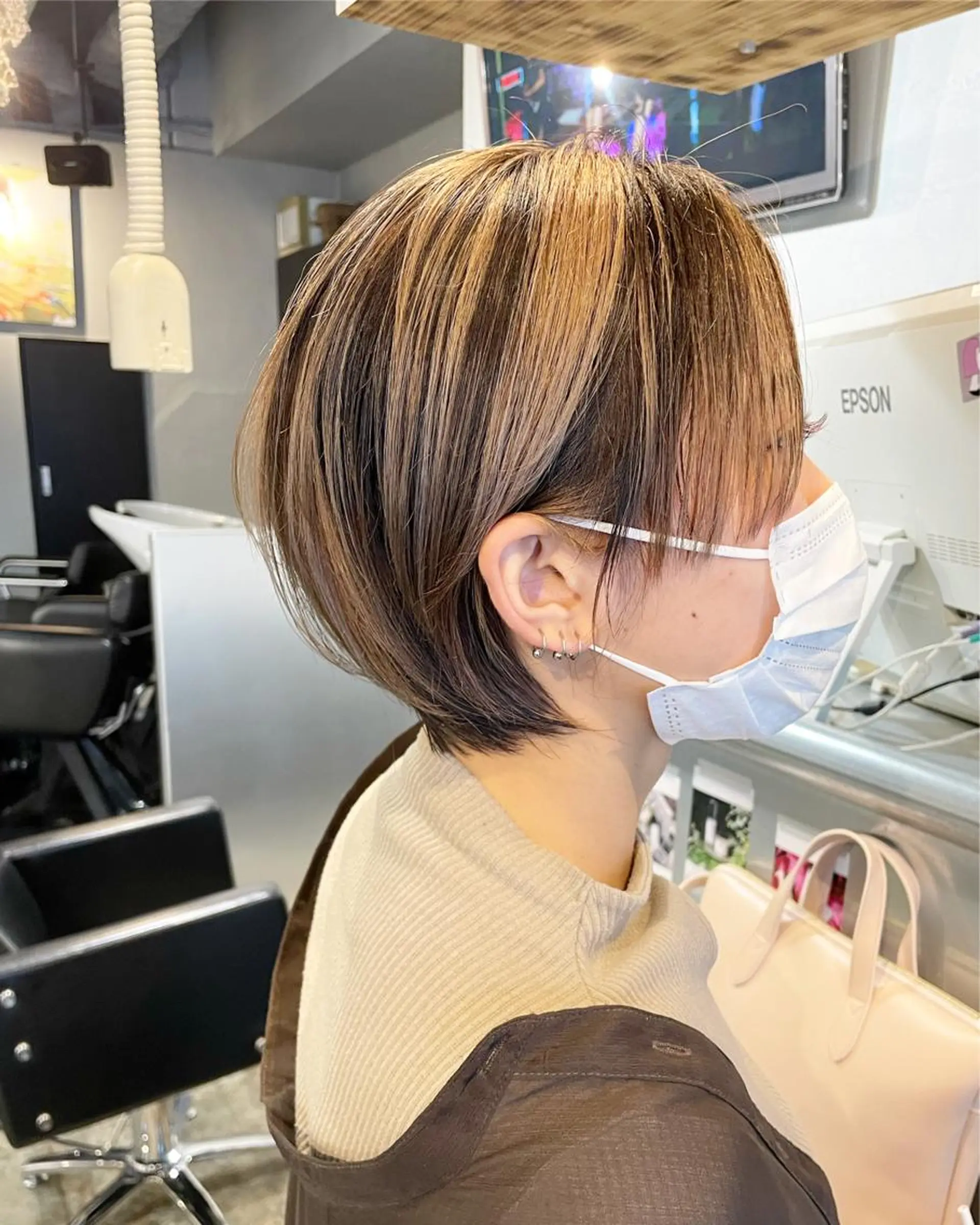 ショート カラー バレイヤージュ デザインカラー ハイライトカラー ハイライト レイヤーカット 永田〈店長#レイヤー #ウルフ#ハイトーンのヘアスタイル