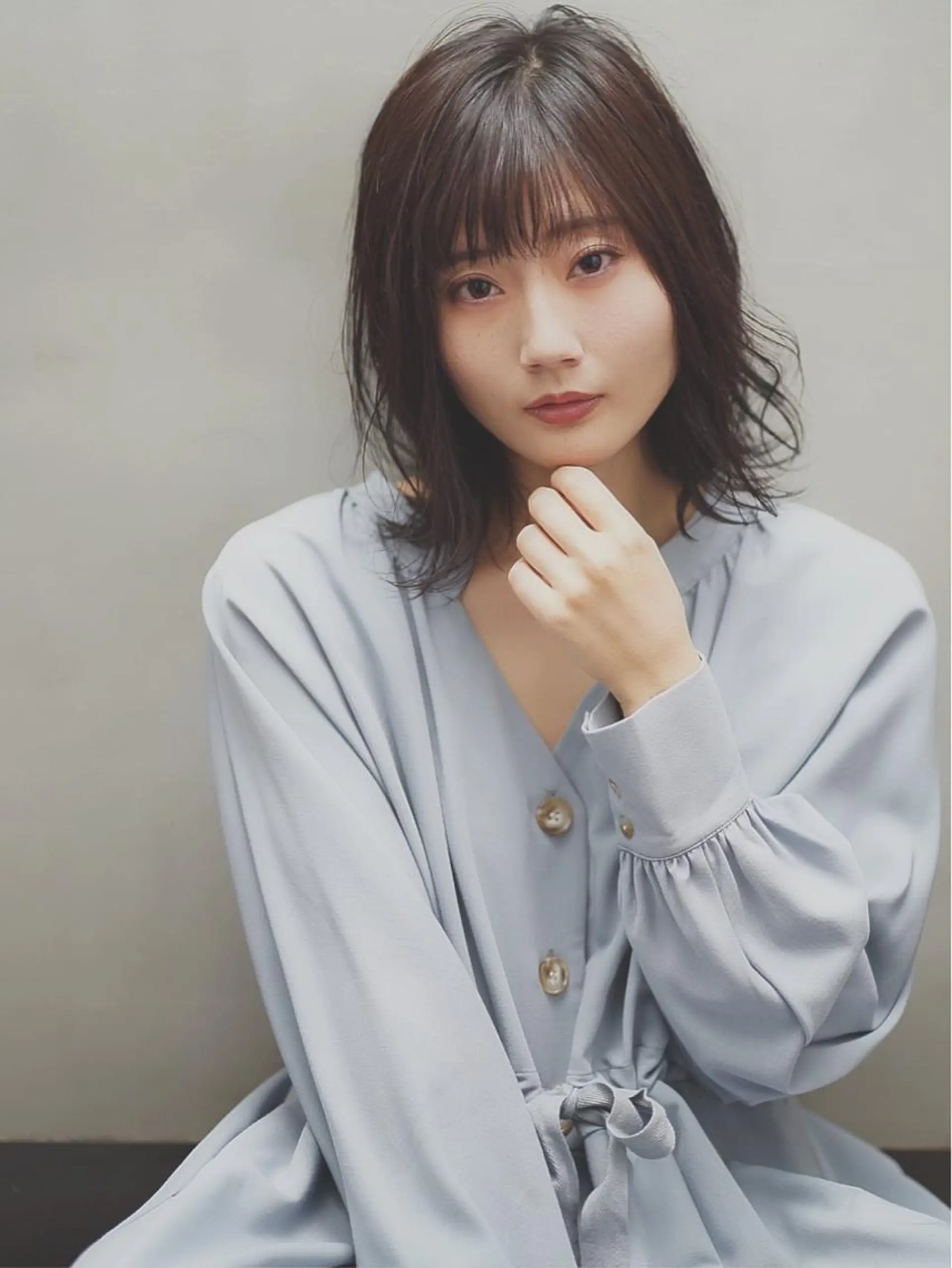 ミディアム 萩原 仁のヘアスタイル