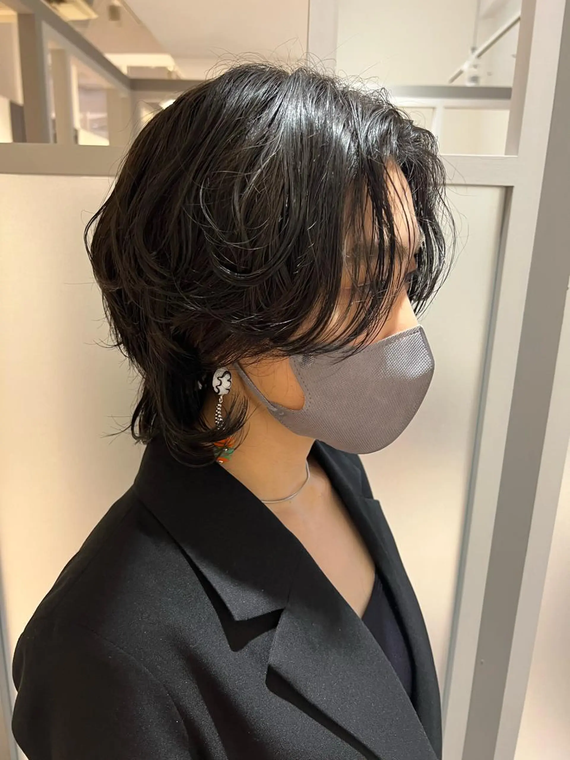 ミディアム カラー ウルフカット 暗髪カラー🫐パーマ おくだりんかのヘアスタイル