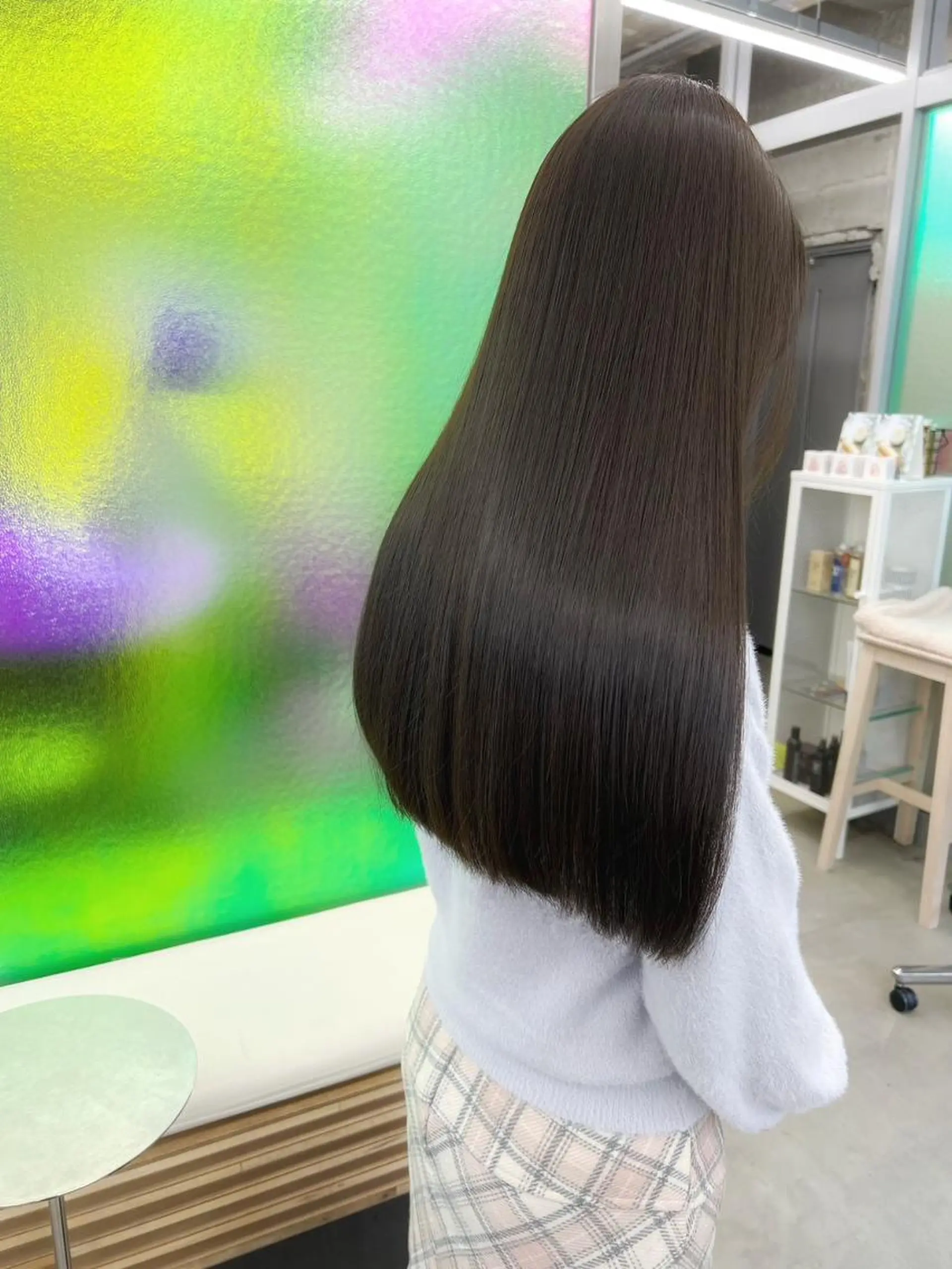 ミディアム カラー パーマ ヘアアレンジ ミディアムパーマ アディクシーカラー アッシュ ベージュカラー ブラウンカラー カット ヘアカラー トリートメント 【ヘアケア特化型】 newi天王寺のヘアスタイル