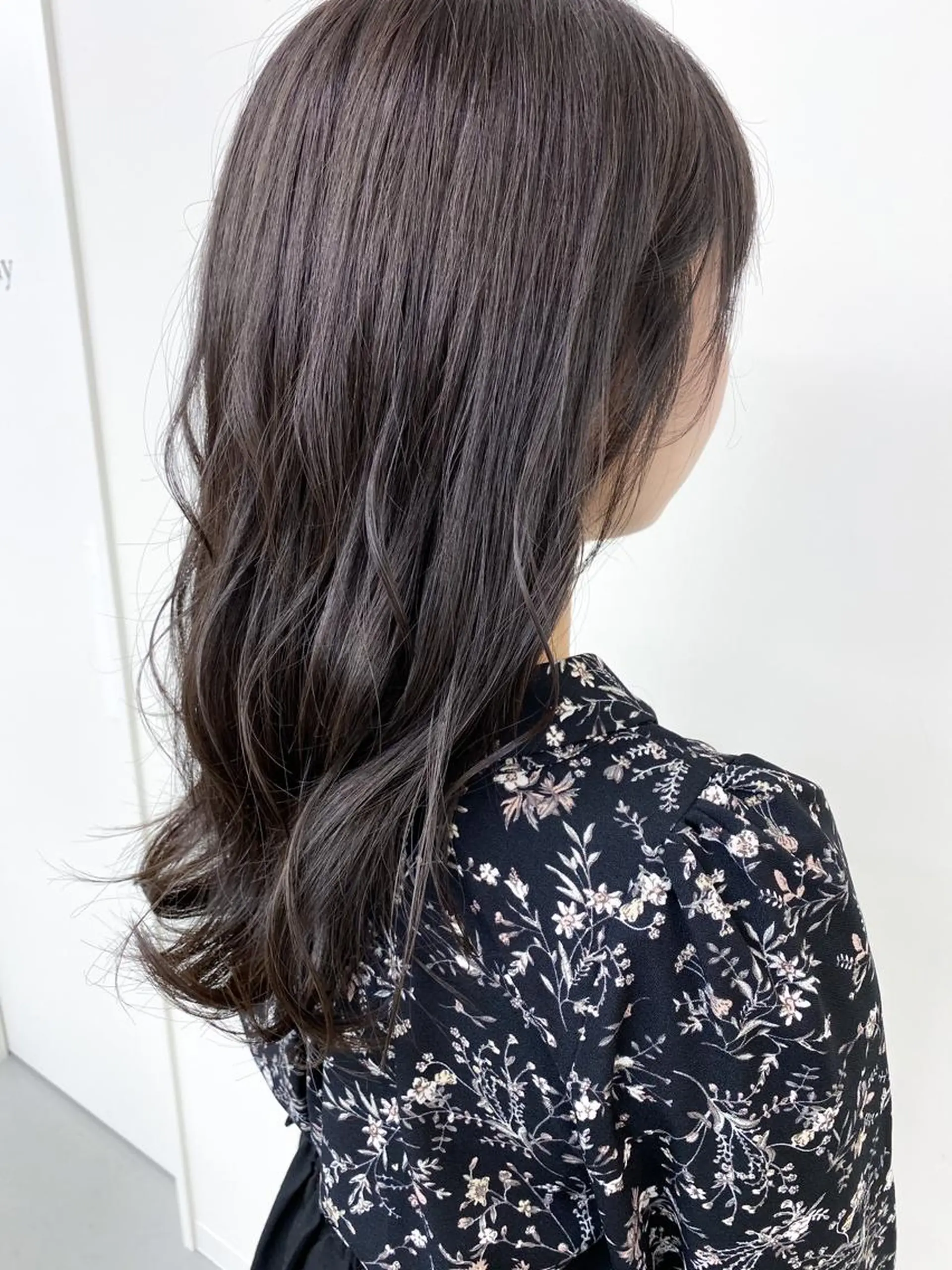 セミロング カラー アッシュ アッシュグレー アッシュグレージュ 透明感カラー グレージュ ヘアカラー トリートメント Meena by urban所属・丹羽 隼人 /韓国ヘア🇰🇷のヘアスタイル