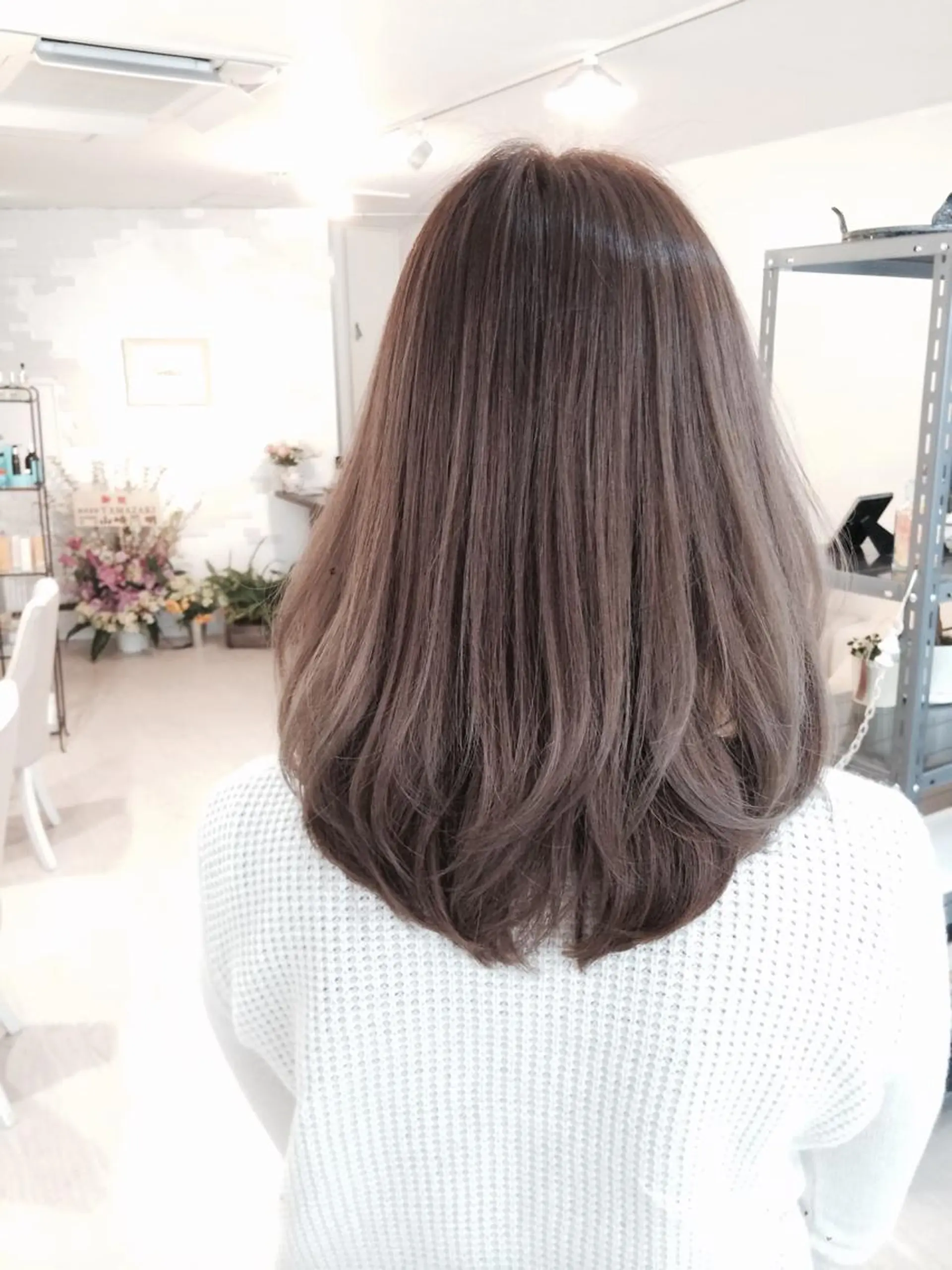 カラー グレージュ バイオレットカラー バイオレットグレージュ 外国人風カラー エクステ（レミー毛） NINEのヘアスタイル