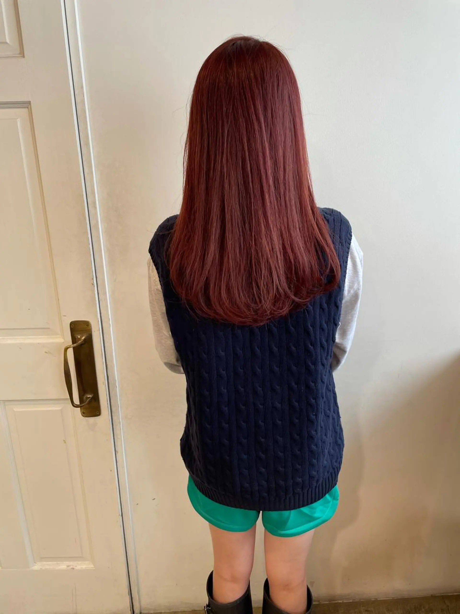 ロング カラー ブリーチ ブリーチなしカラー レッドカラー カット ヘアカラー トリートメント MIOベージュカラー 柔らかいカラーのヘアスタイル