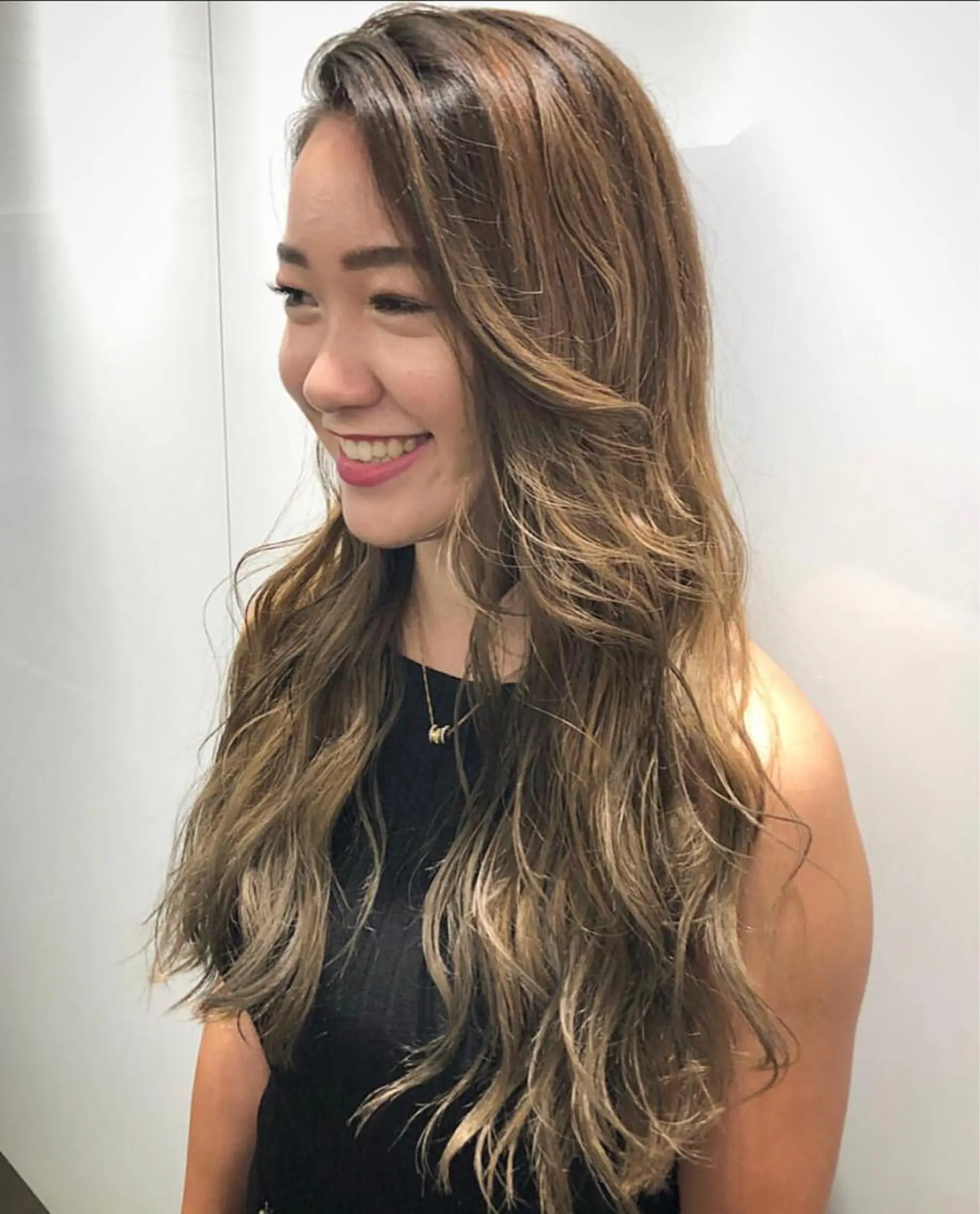 ロング ハイライト レイヤーカット salowin 原宿 aroa所属・韓国／ハッシュカット ／透明感カラー／金野のヘアスタイル