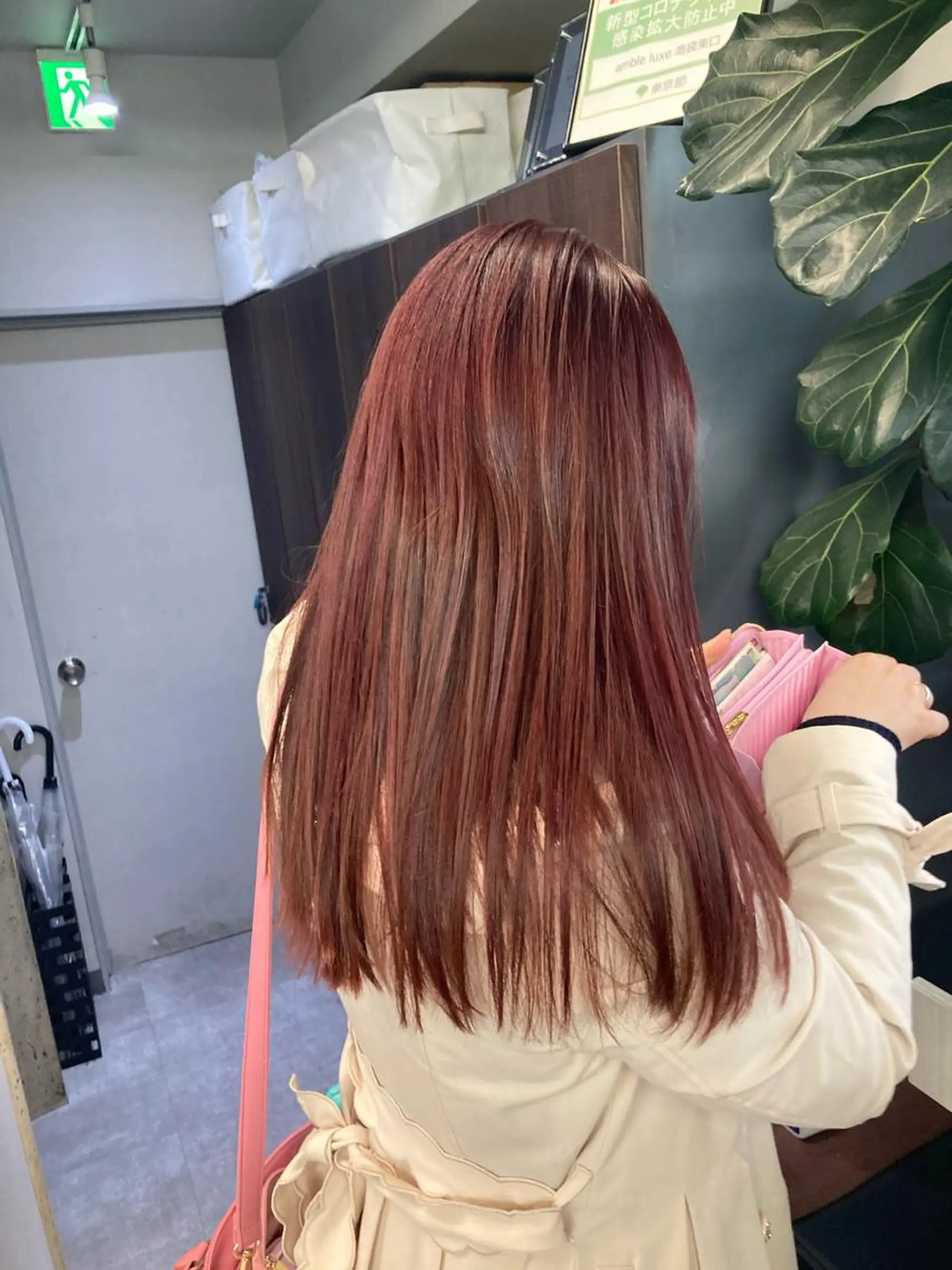 ロング カラー ピンクカラー レッドカラー ヘアカラー トリートメント ブリーチ&似合せボブ 田中寛十のヘアスタイル