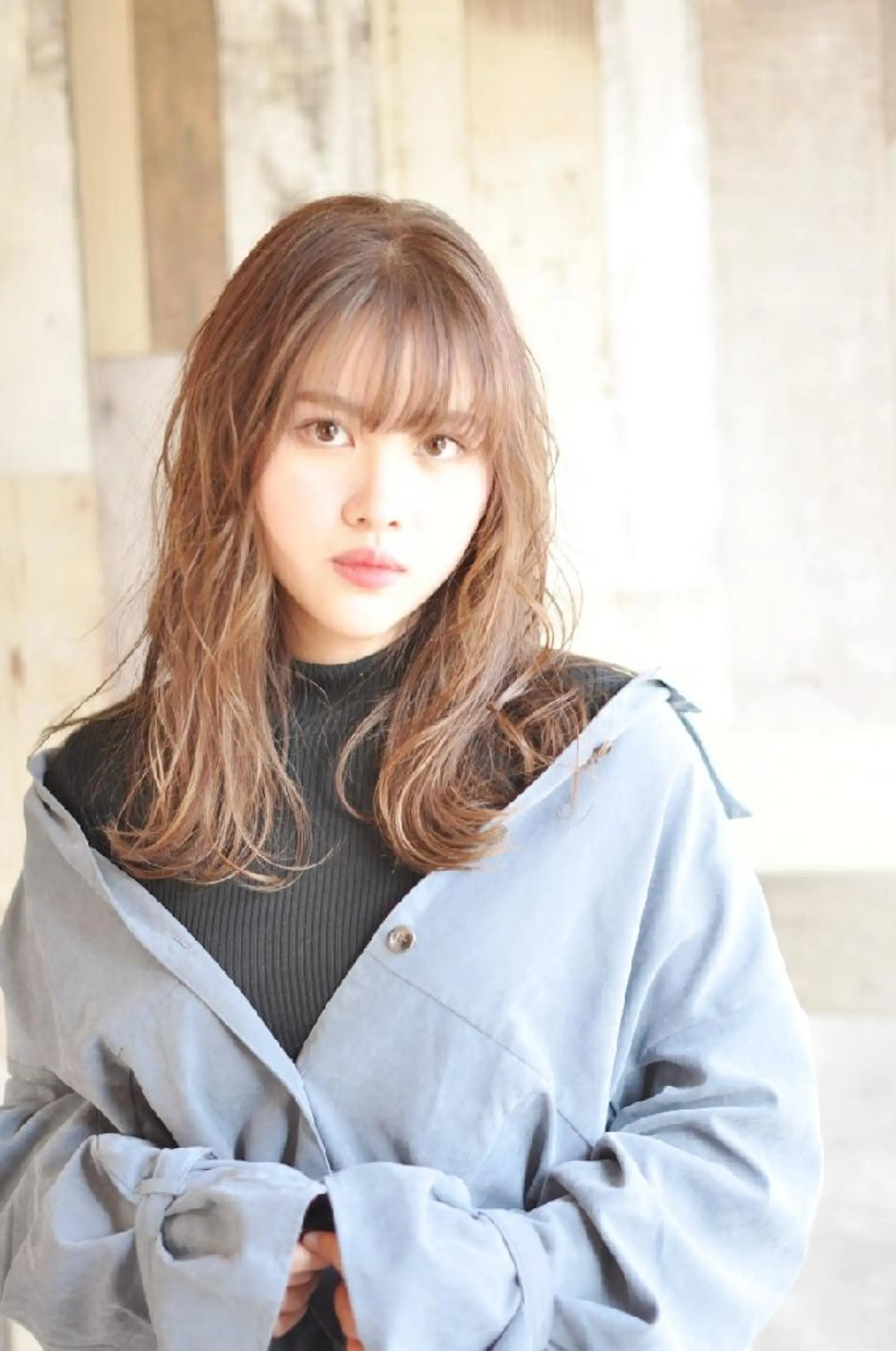 セミロング カラー 透明感カラー Aile所属・酸性ストレート／カラ ー/山下高明のヘアスタイル