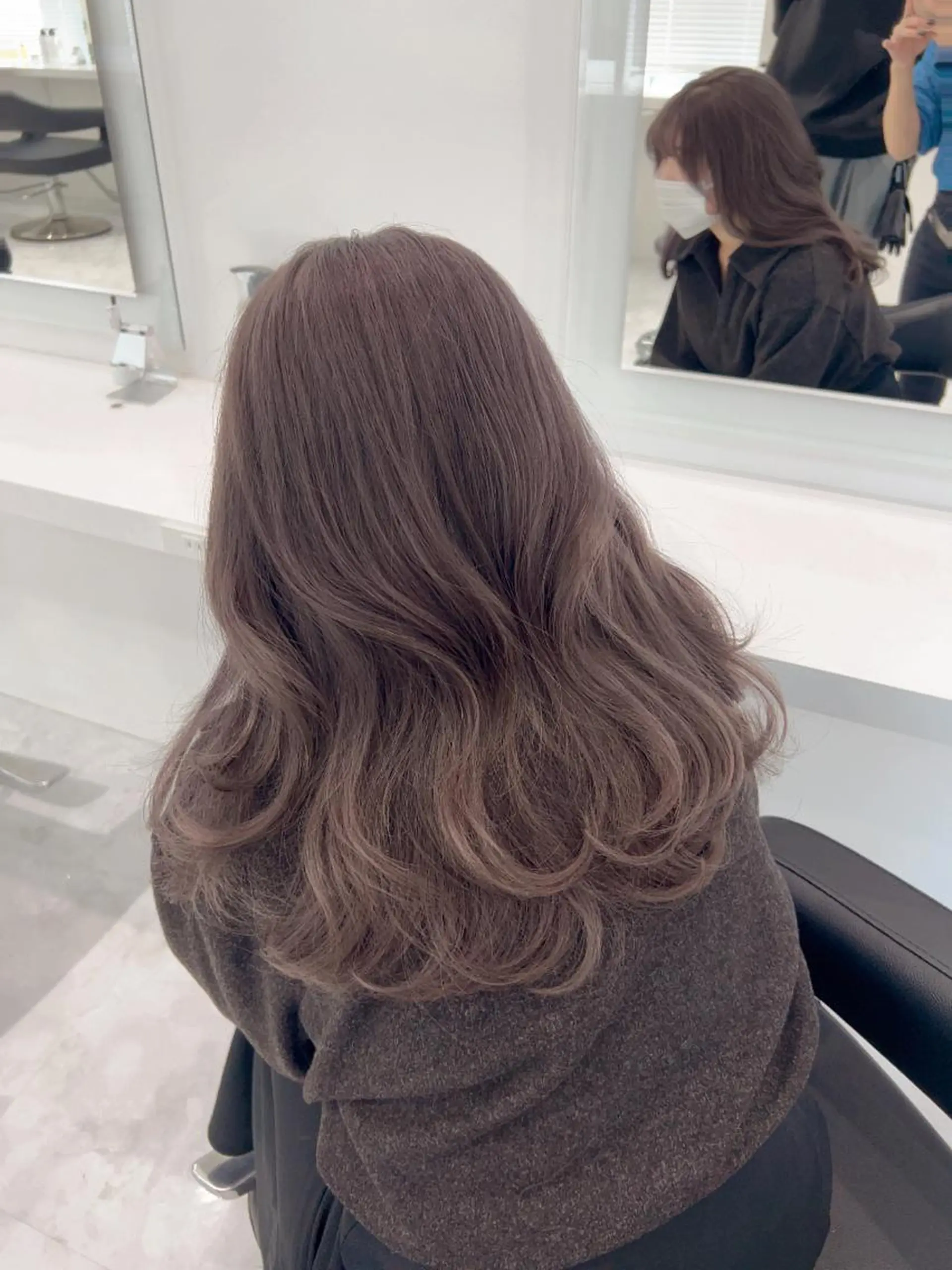 セミロング カット ヘアカラー トリートメント ハイトーン/ケア ブリーチ/sEnAのヘアスタイル