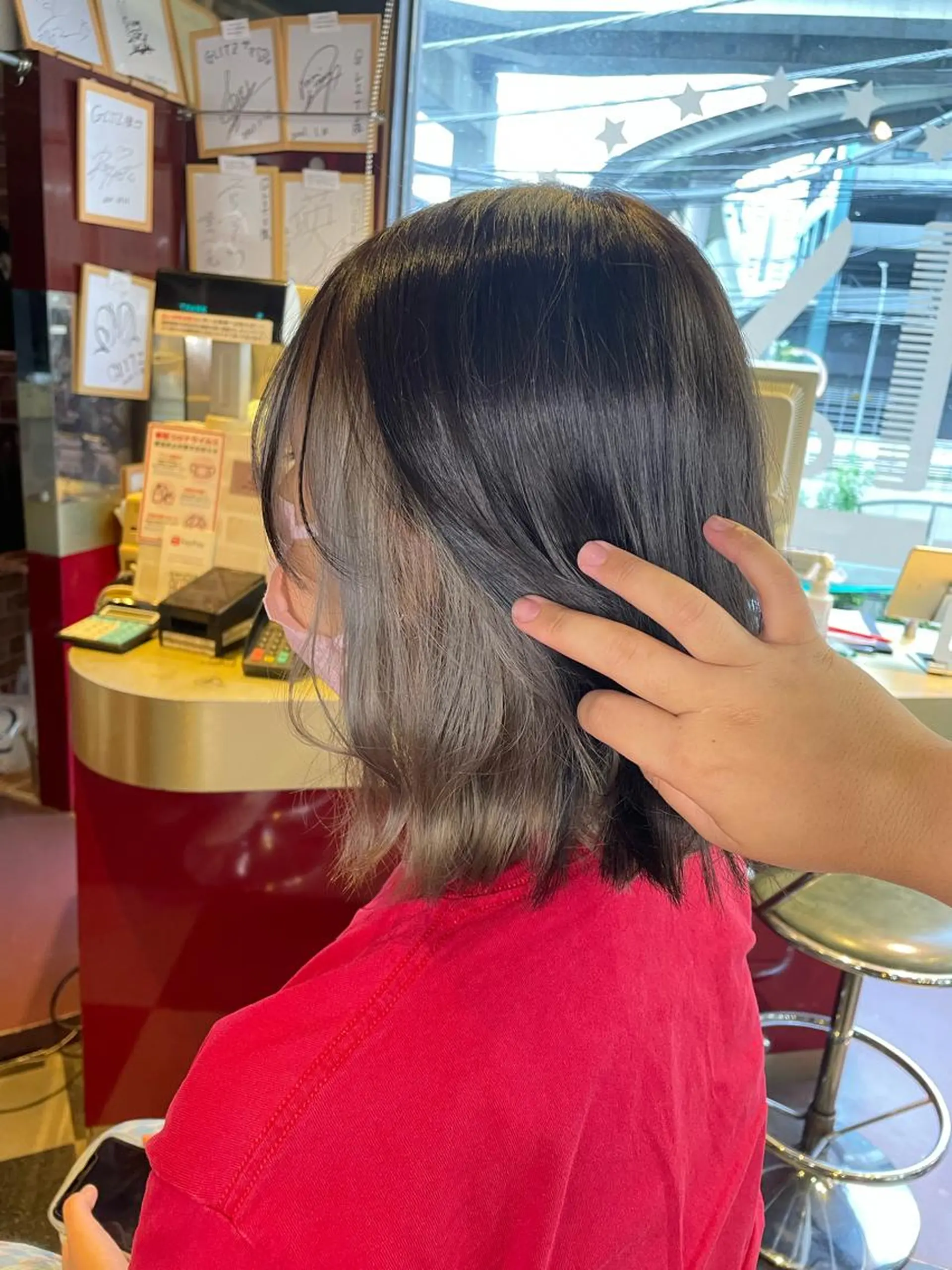 ミディアム 👑派手髪/カット 👑ANRYのヘアスタイル