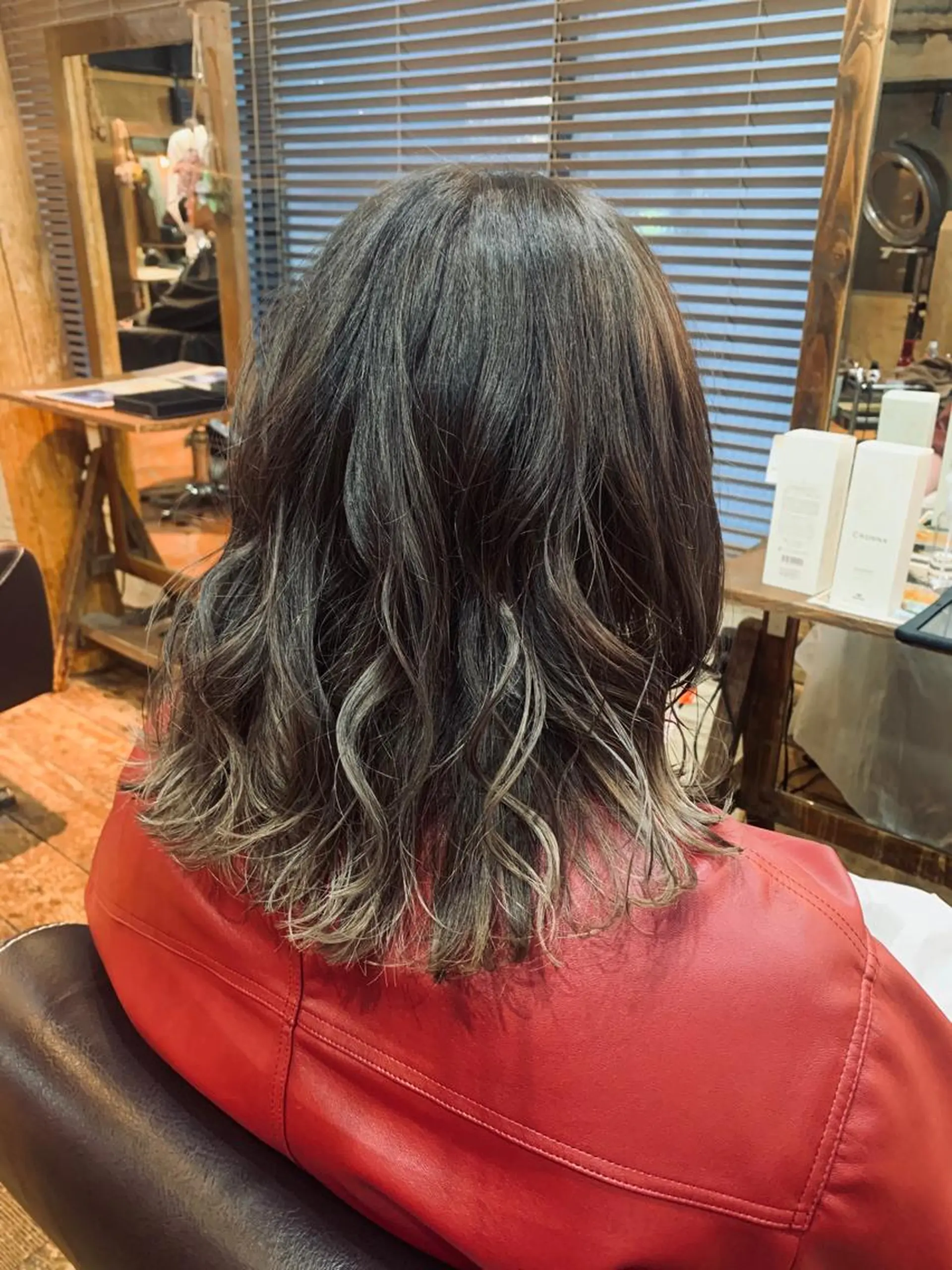 ミディアム カラー ブリーチ ハイライトカラー ハイライト 🦋艶モテカラー/ヘ アセット🦋YURIのヘアスタイル