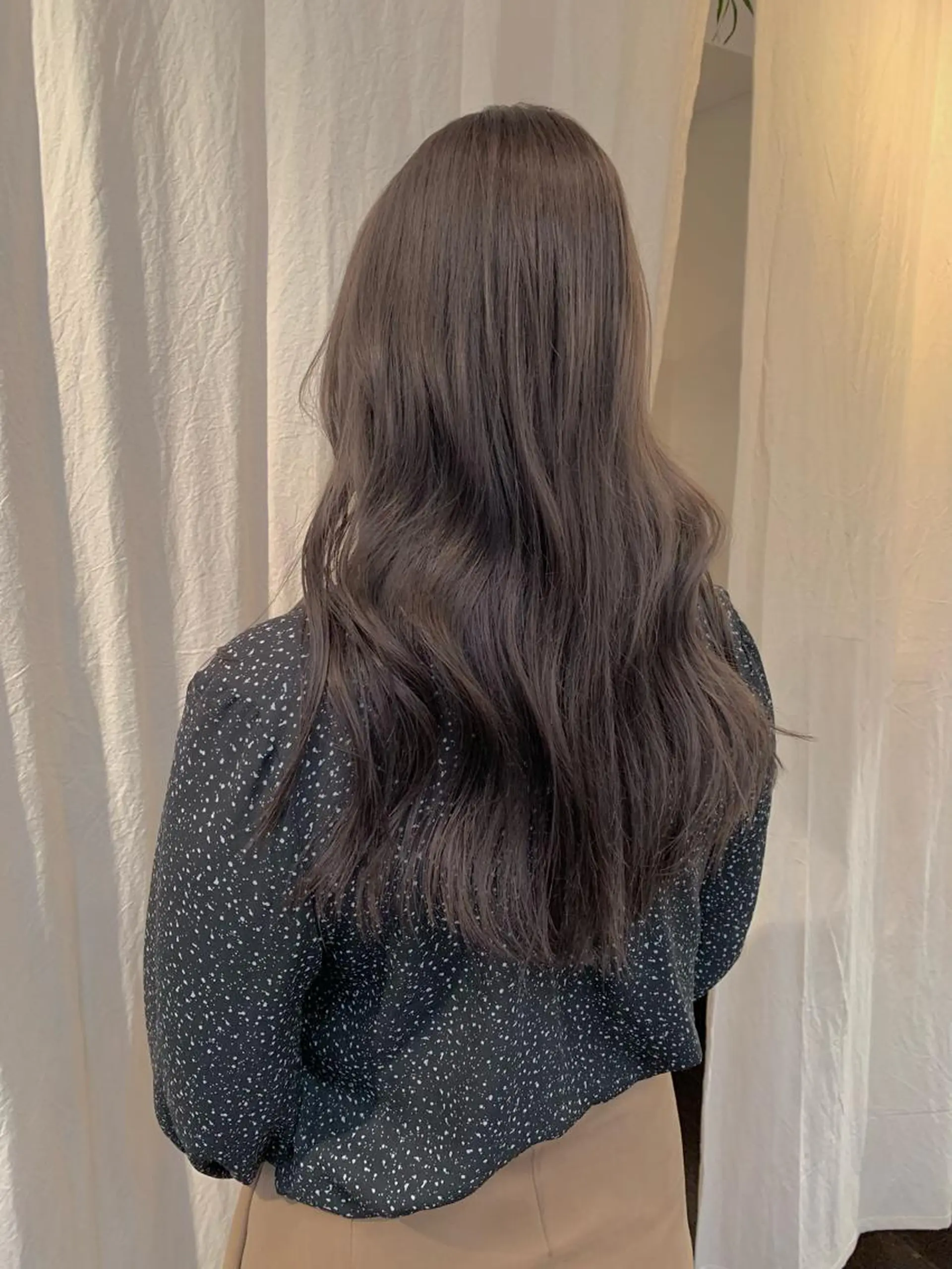 ロング カラー ブリーチ ケアブリーチ 透明感カラー グレージュ カット ヘアカラー トリートメント 髪質改善/レイヤー カット🍌ユウシのヘアスタイル
