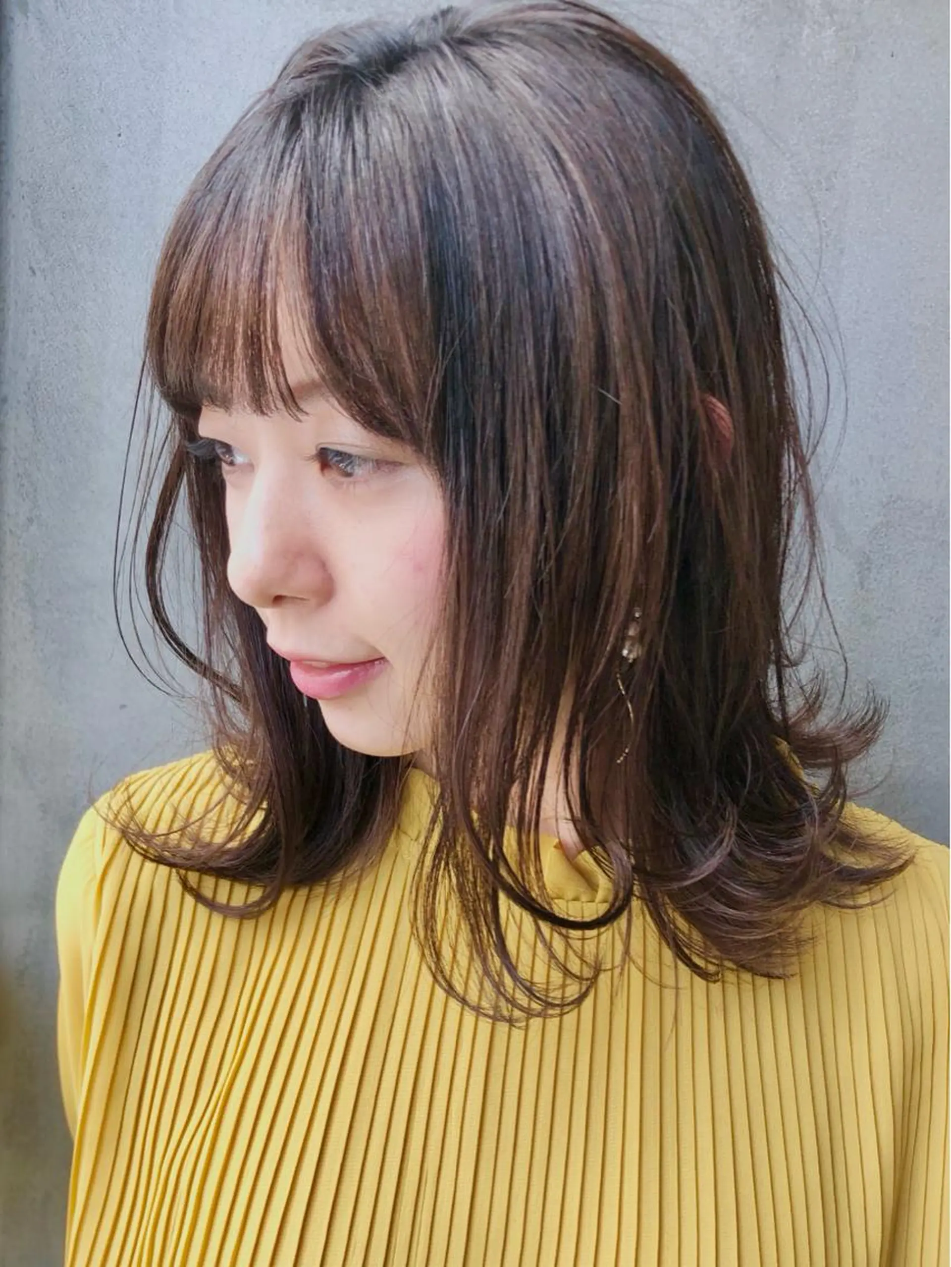ミディアム カラー ベージュカラー レイヤーカット 外ハネヘア カット ヘアカラー ヘッドスパ Mogami Kengoのヘアスタイル