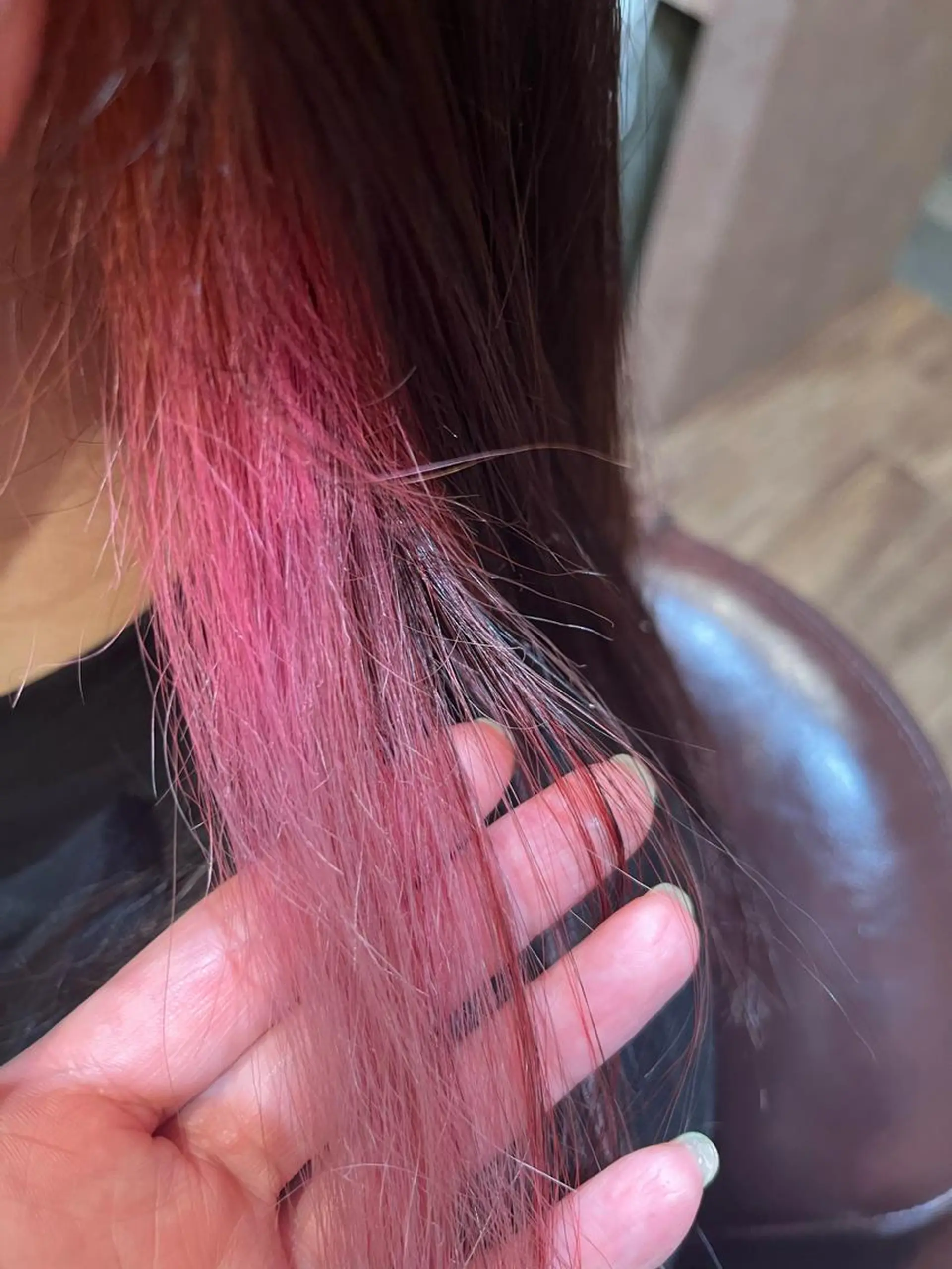 カラー イヤリングカラー ピンクカラー ヘアカラー トリートメント Capullo.Hacchi.所属・箕面駅徒歩7分カプロ 三好美鈴のヘアスタイル