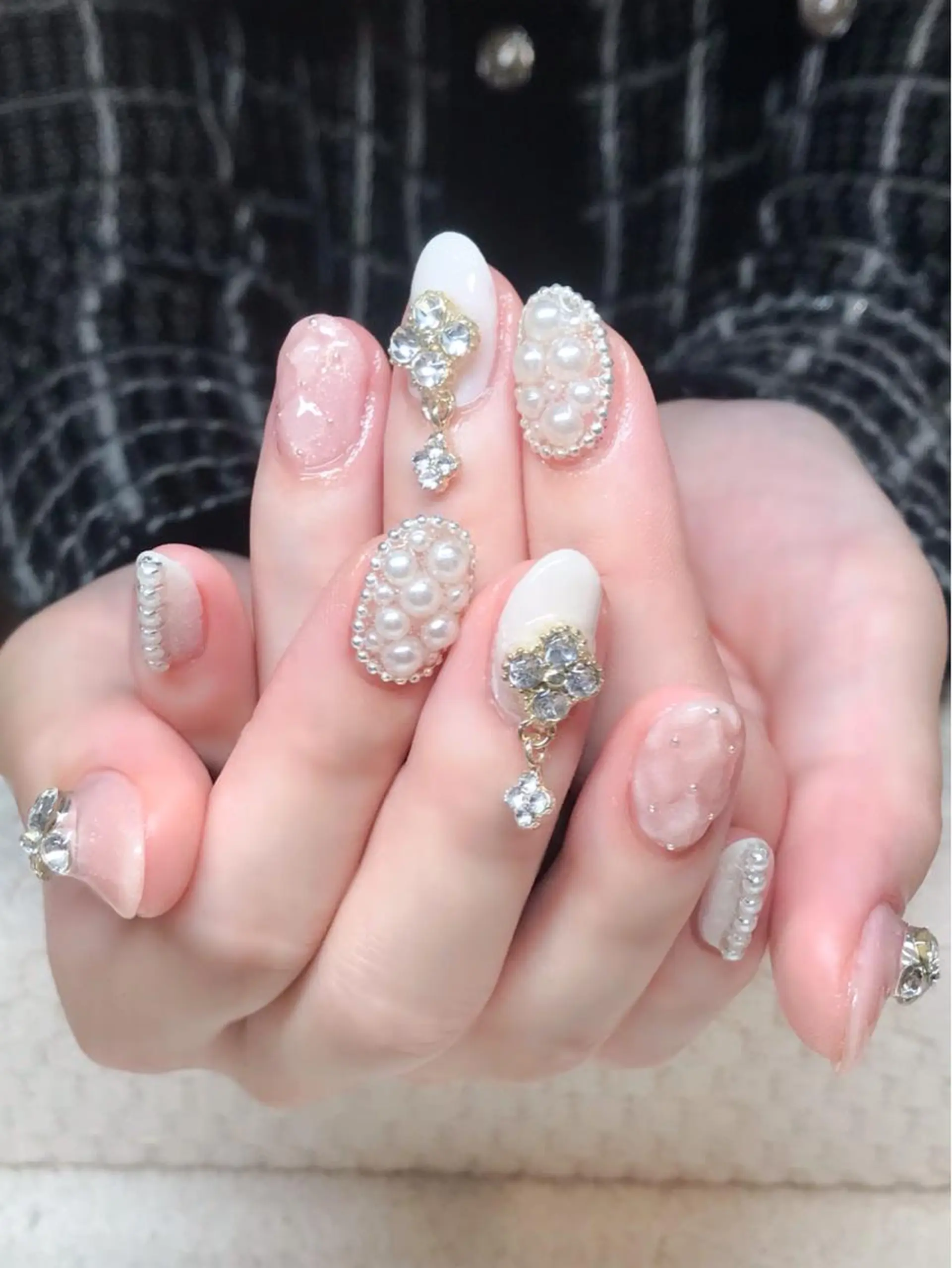 ネイル ジェルネイル キラキラネイル 韓国ネイル ワンホンネイル Nyanco Nailのネイルデザイン