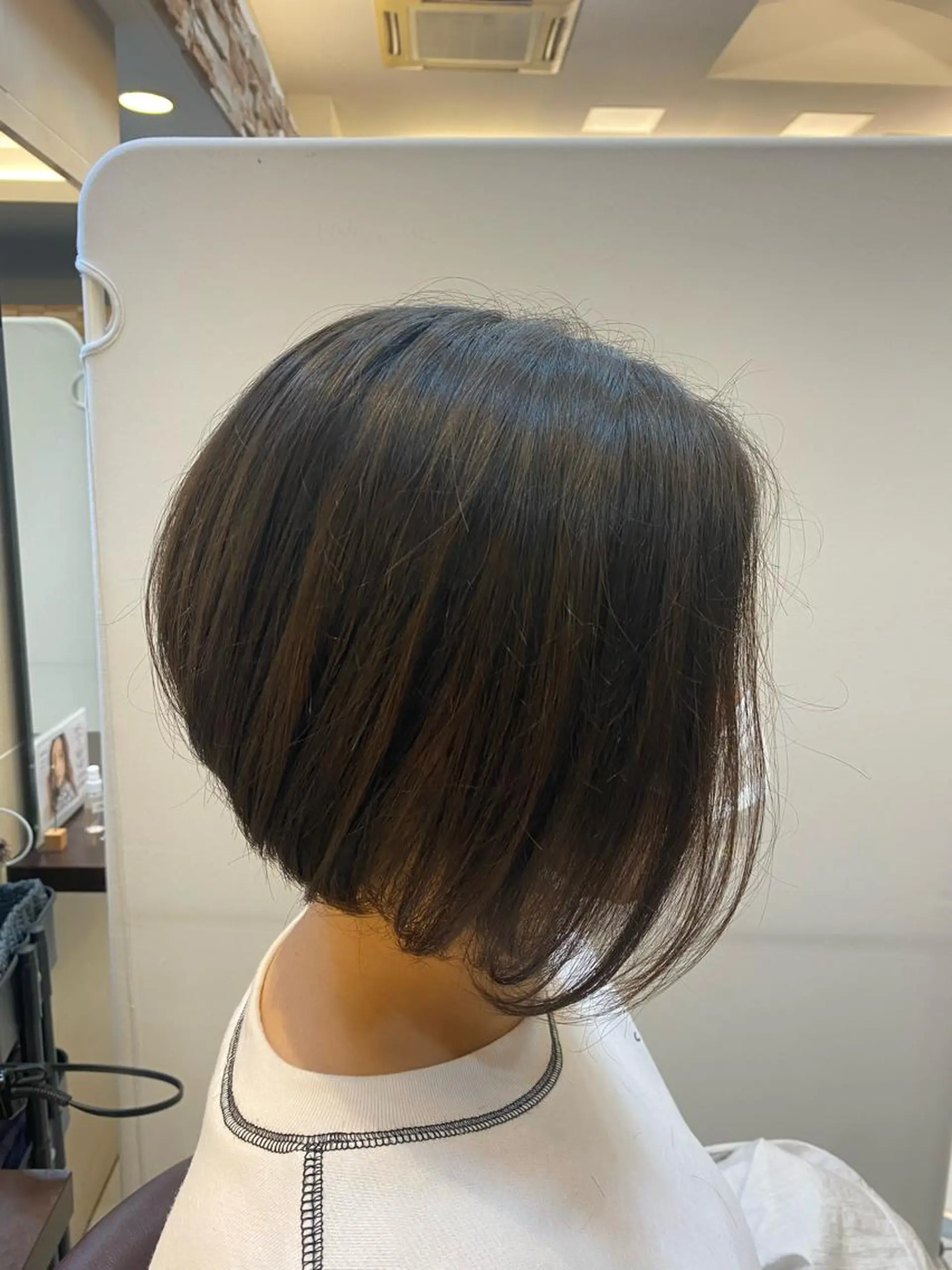 ショート 🐰ツヤ感カラー🐰 ななこのヘアスタイル