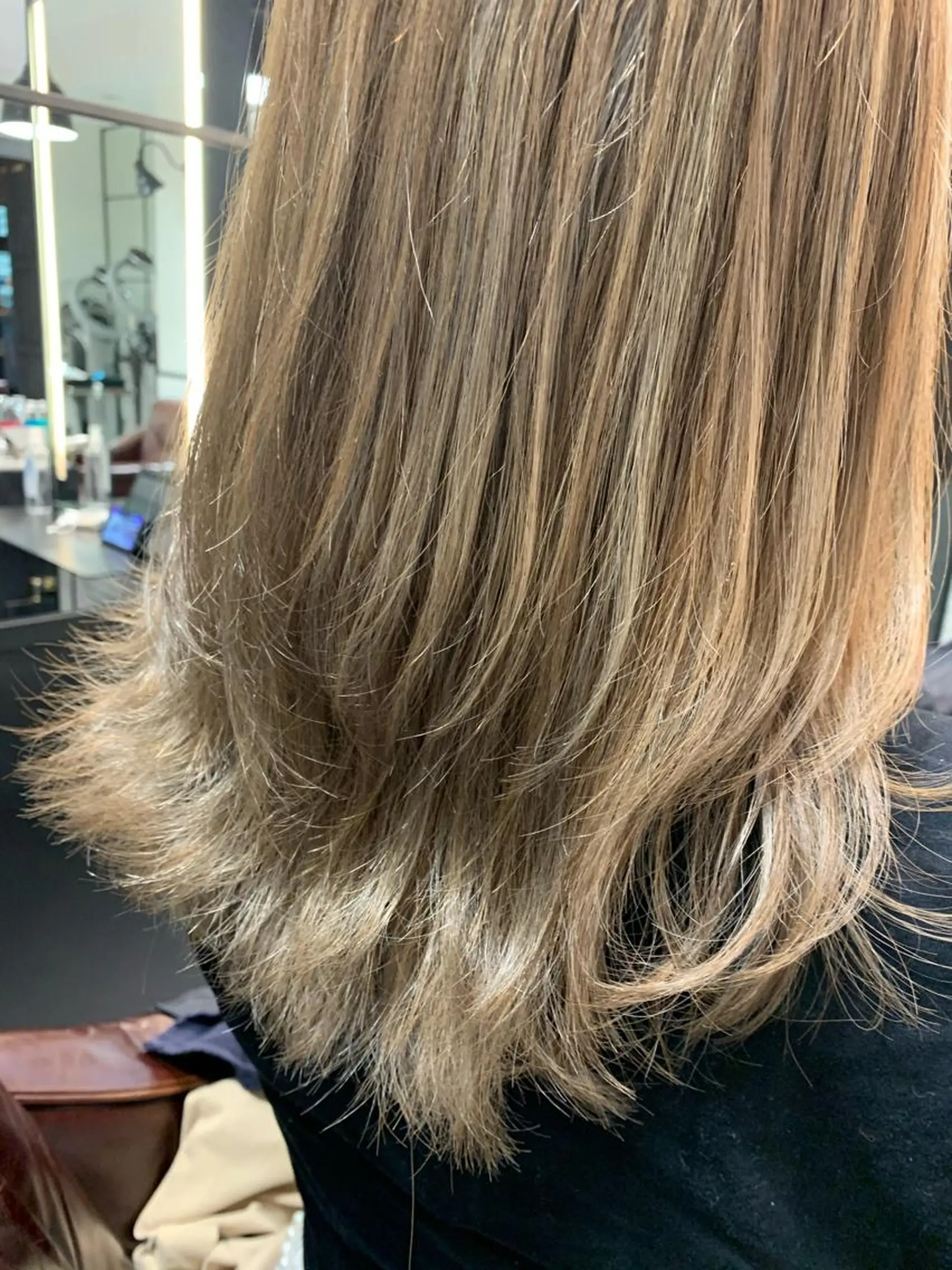 セミロング 色素薄めカラー❤︎ chihiroのヘアスタイル