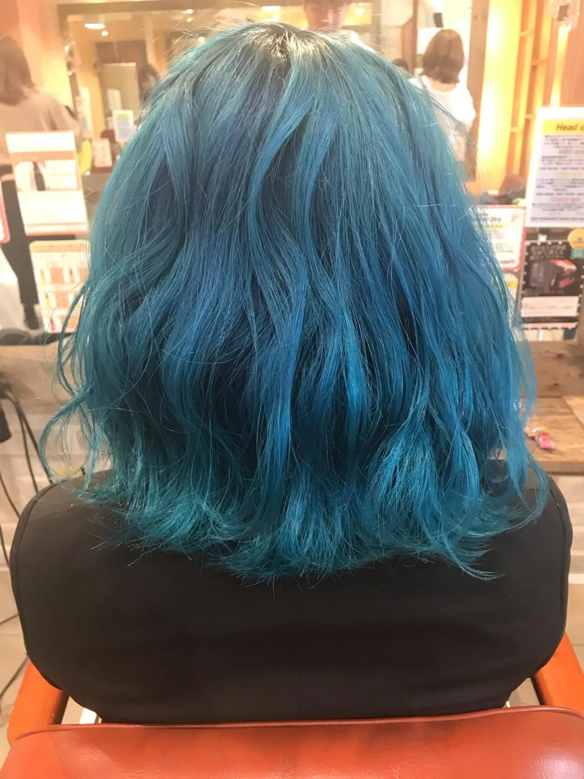 ショート カラー ヘアアレンジ 結婚式・ブライダル ブリーチ ブルーカラー ボブ くせ毛 増子 幹樹のヘアスタイル