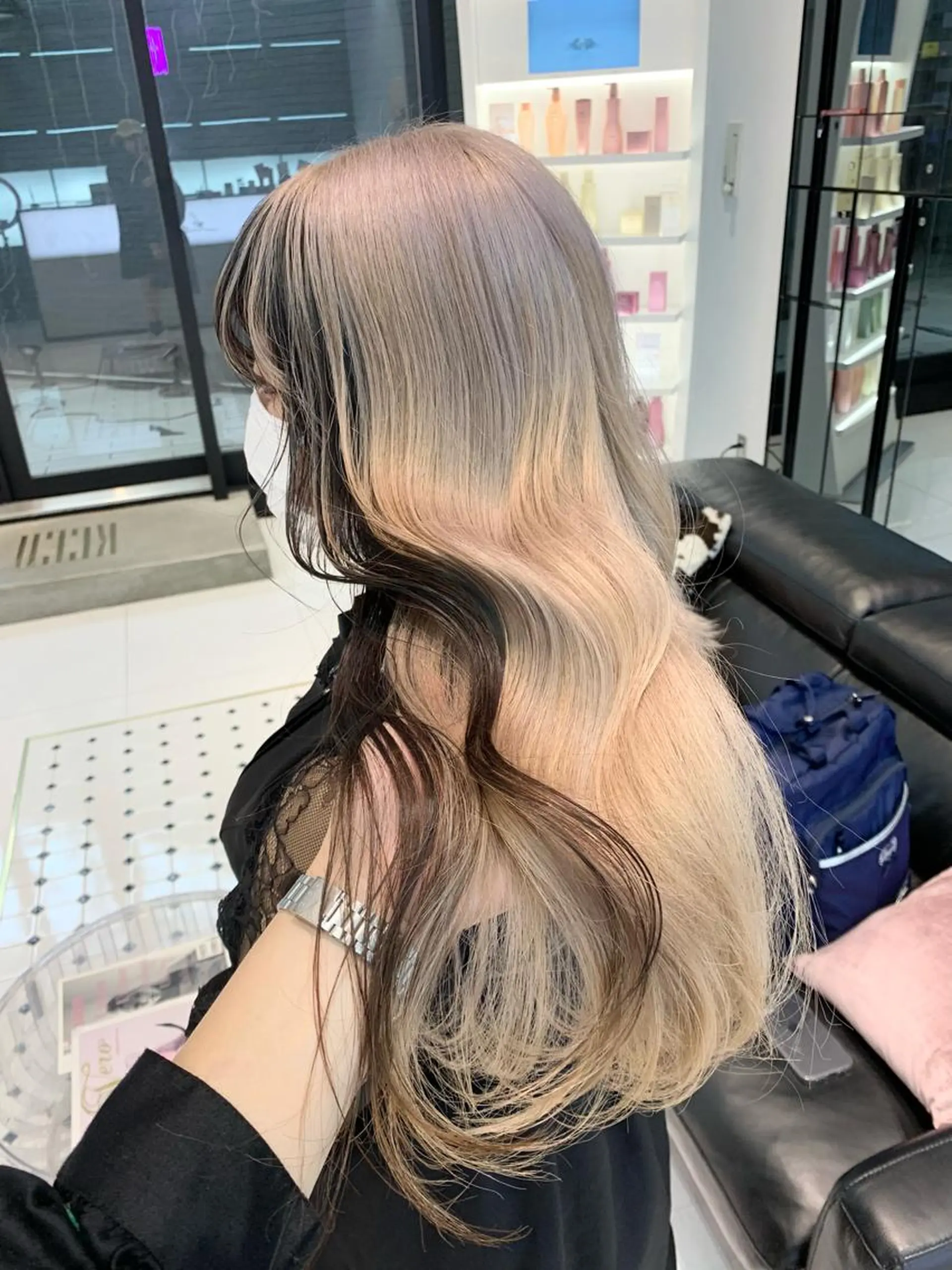 ロング カラー ベージュカラー ホワイトベージュ カット ヘアカラー ハッシュカット/ハイ トーン/MANAMIのヘアスタイル