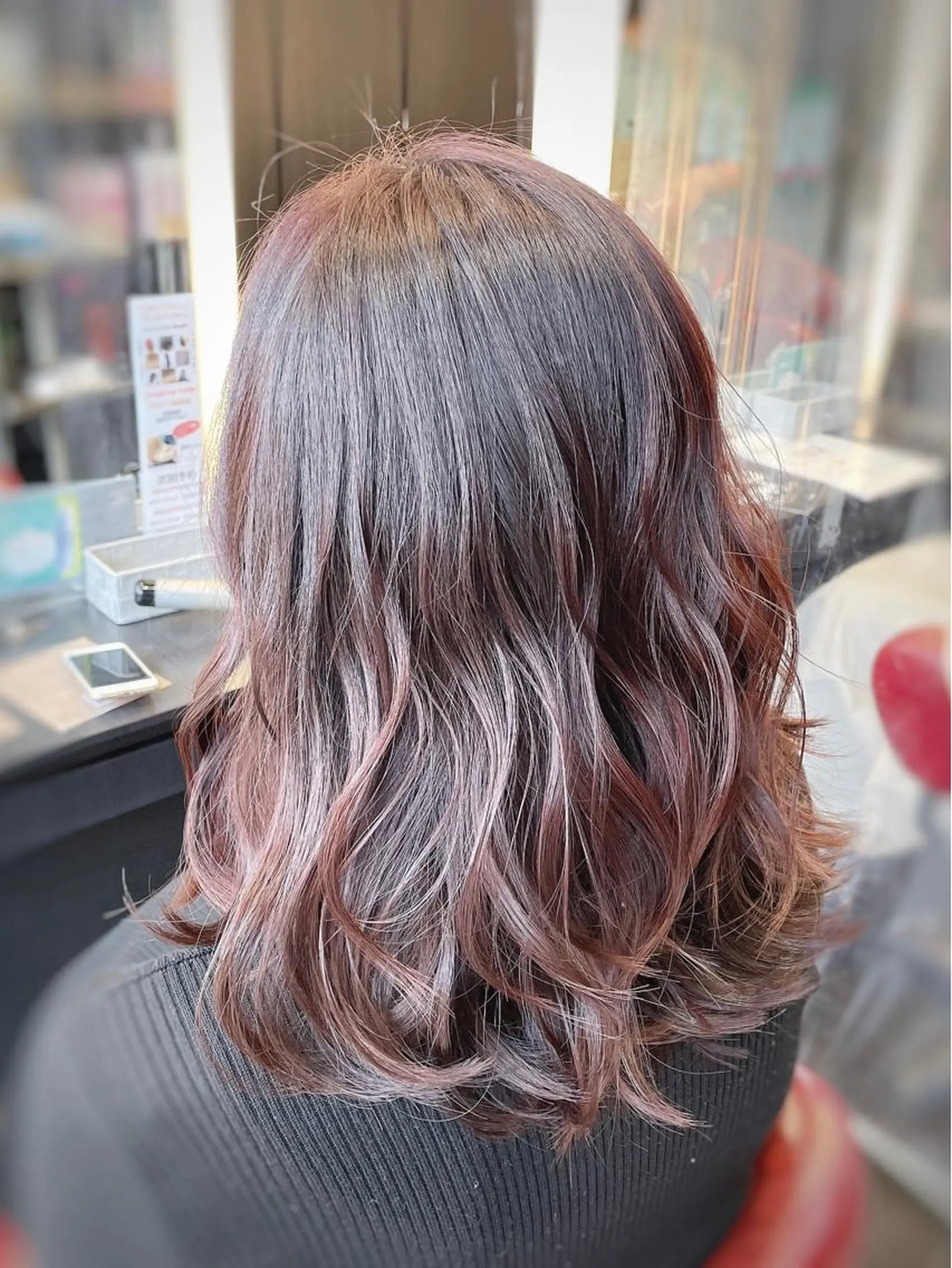 セミロング カラー ブリーチカラー✨ 駒場　笙のヘアスタイル