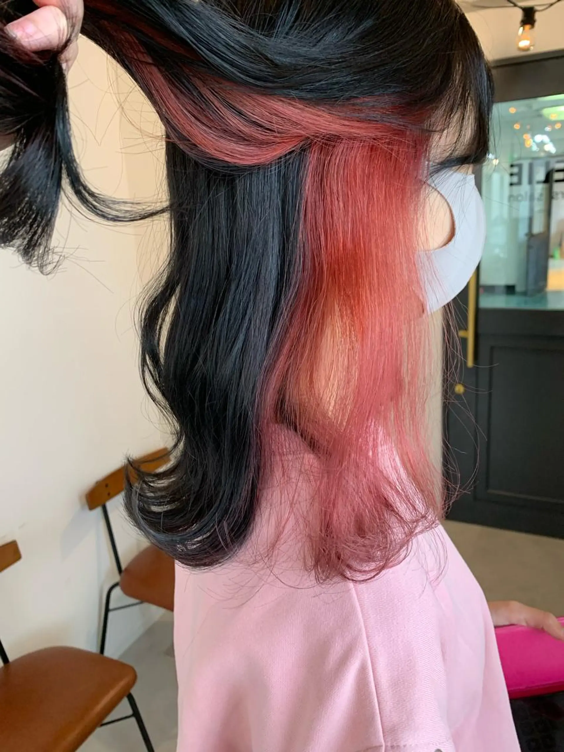 セミロング カラー インナーカラー FRAME+spa&hair roomなんば駅前店所属・🌸MAYU🌸 ハイトーン➕レイヤーのヘアスタイル