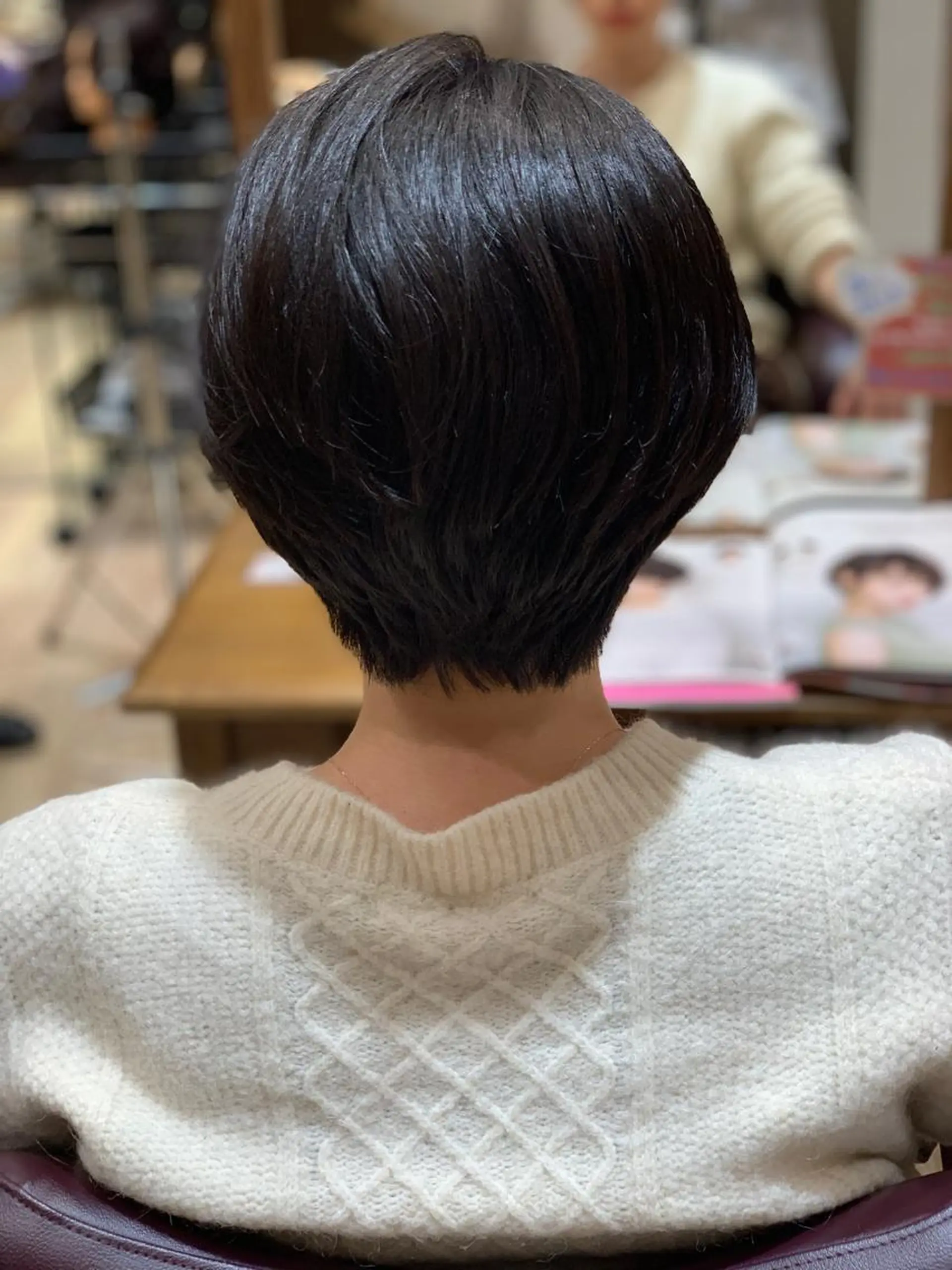 ショート エクリ麻布十番所属・斉藤健 秋谷百花のヘアスタイル