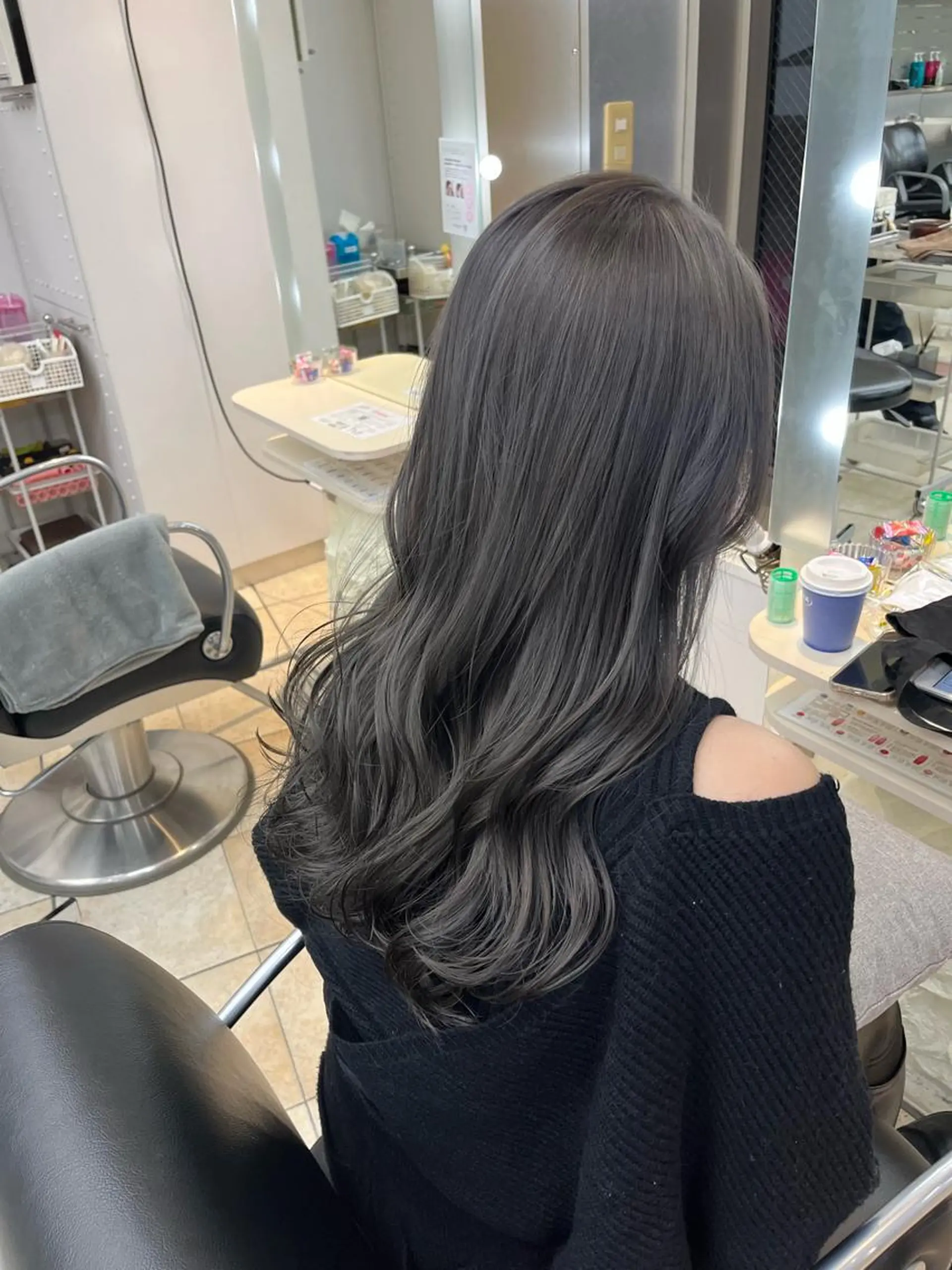 セミロング カラー 透明感カラー グレージュ MITSUKI🤍 モテ髪×韓国レイヤーのヘアスタイル