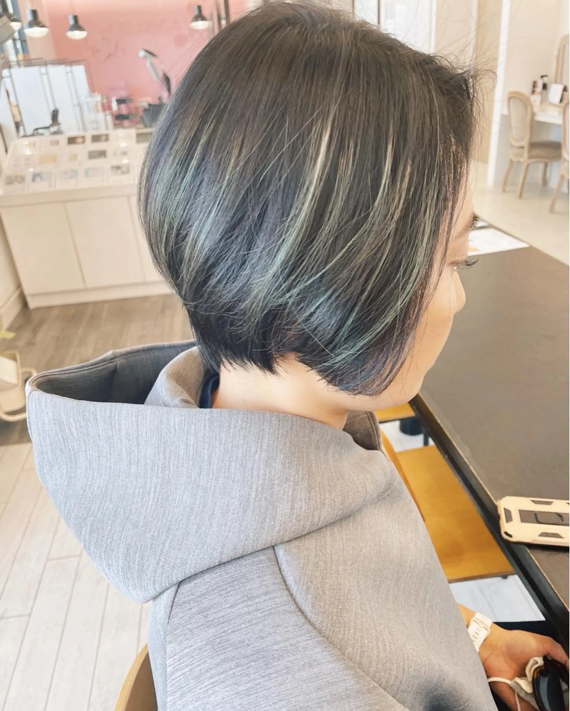 ショート カラー ヘアアレンジ saito (8/31まで在籍)のヘアスタイル