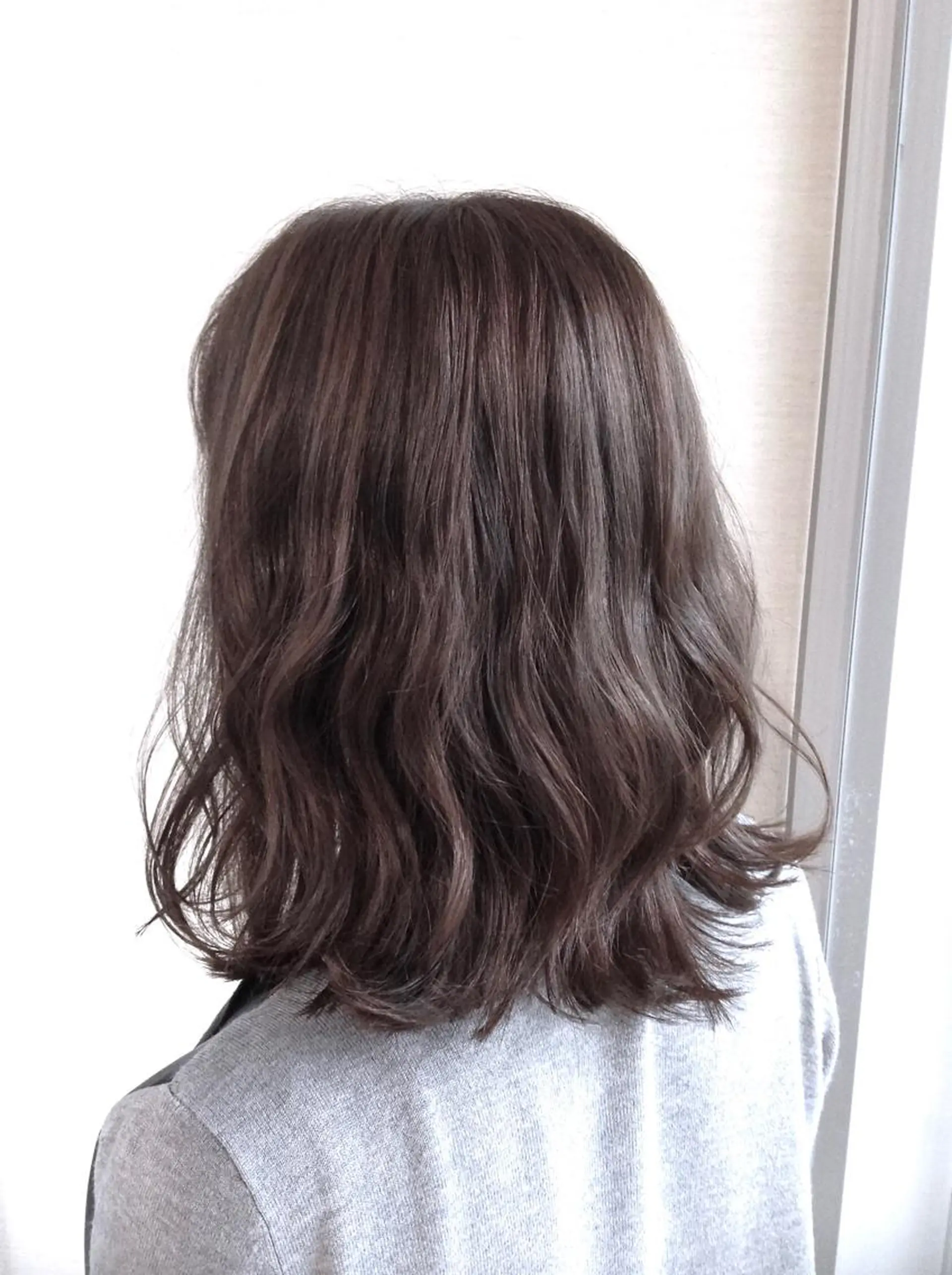 ミディアム カラー 透明感カラー ダークグレー ダークグレージュ グレージュ イルミナカラー エイジングケア特化 美容師✂️山崎竜二のヘアスタイル