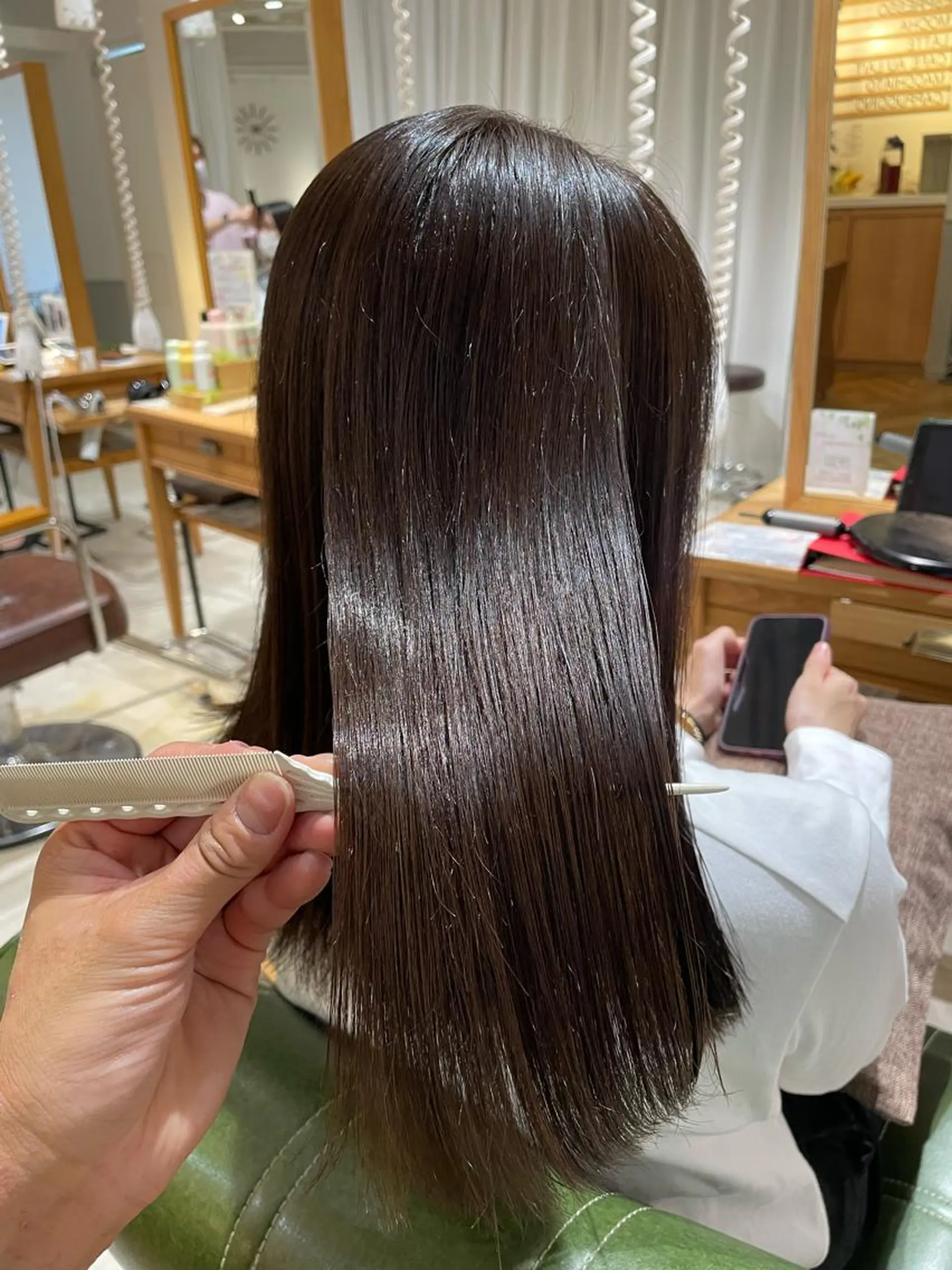 セミロング カラー 髪質改善 カット ヘアカラー トリートメント ヘッドスパ 過去一の柔髪ヘア 🌿IVYjoureのヘアスタイル