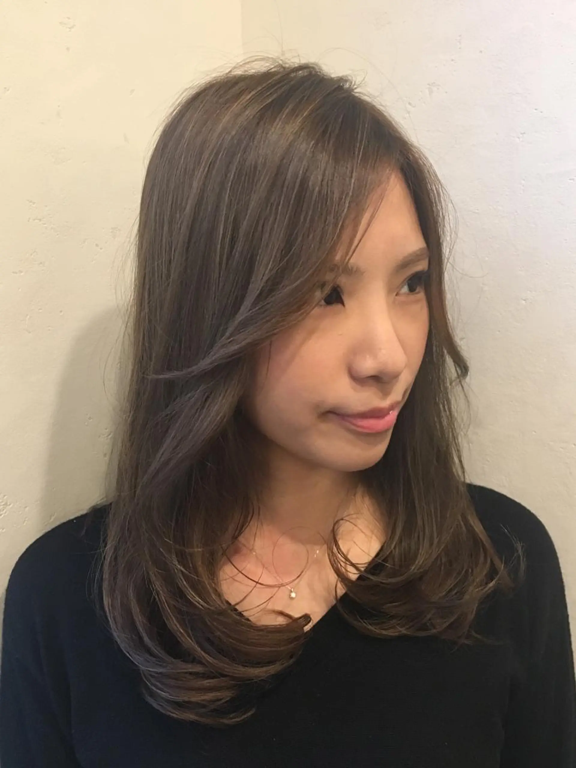 セミロング カラー グレージュ TOWA 野村　コウダイのヘアスタイル