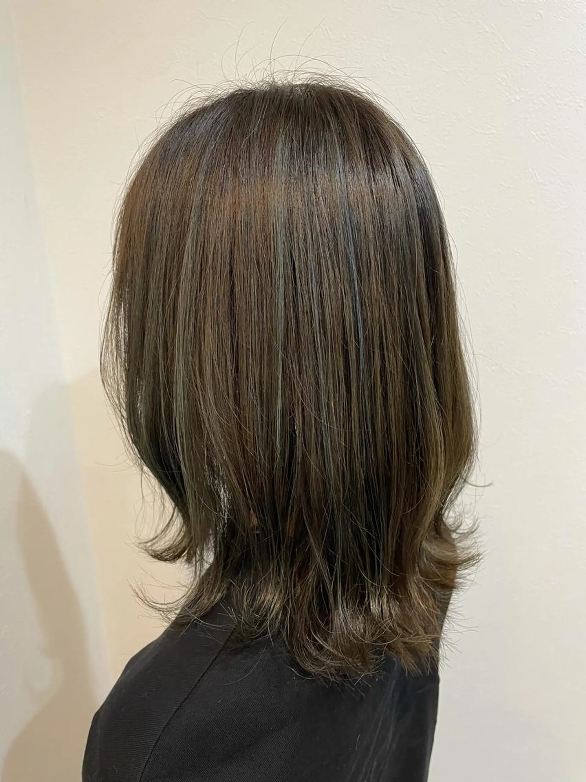 カラー アトリエリーベル所属・佐々木 奈菜江のヘアスタイル