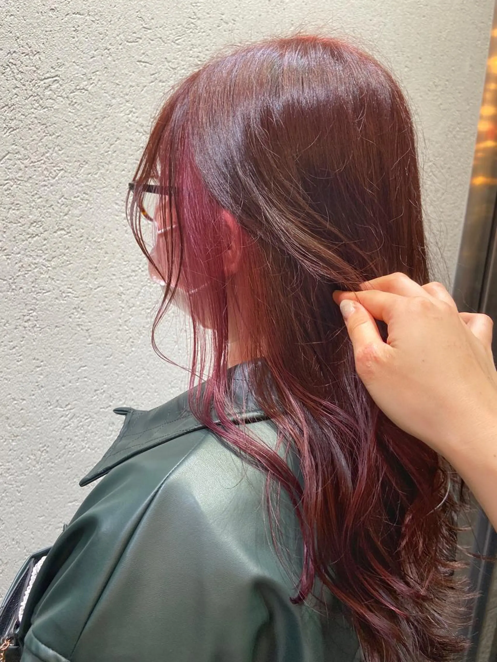 ロング カラー イヤリングカラー ラベンダーカラー ピンクカラー ピンクラベンダー カット ヘアカラー ノイシキ サキのヘアスタイル