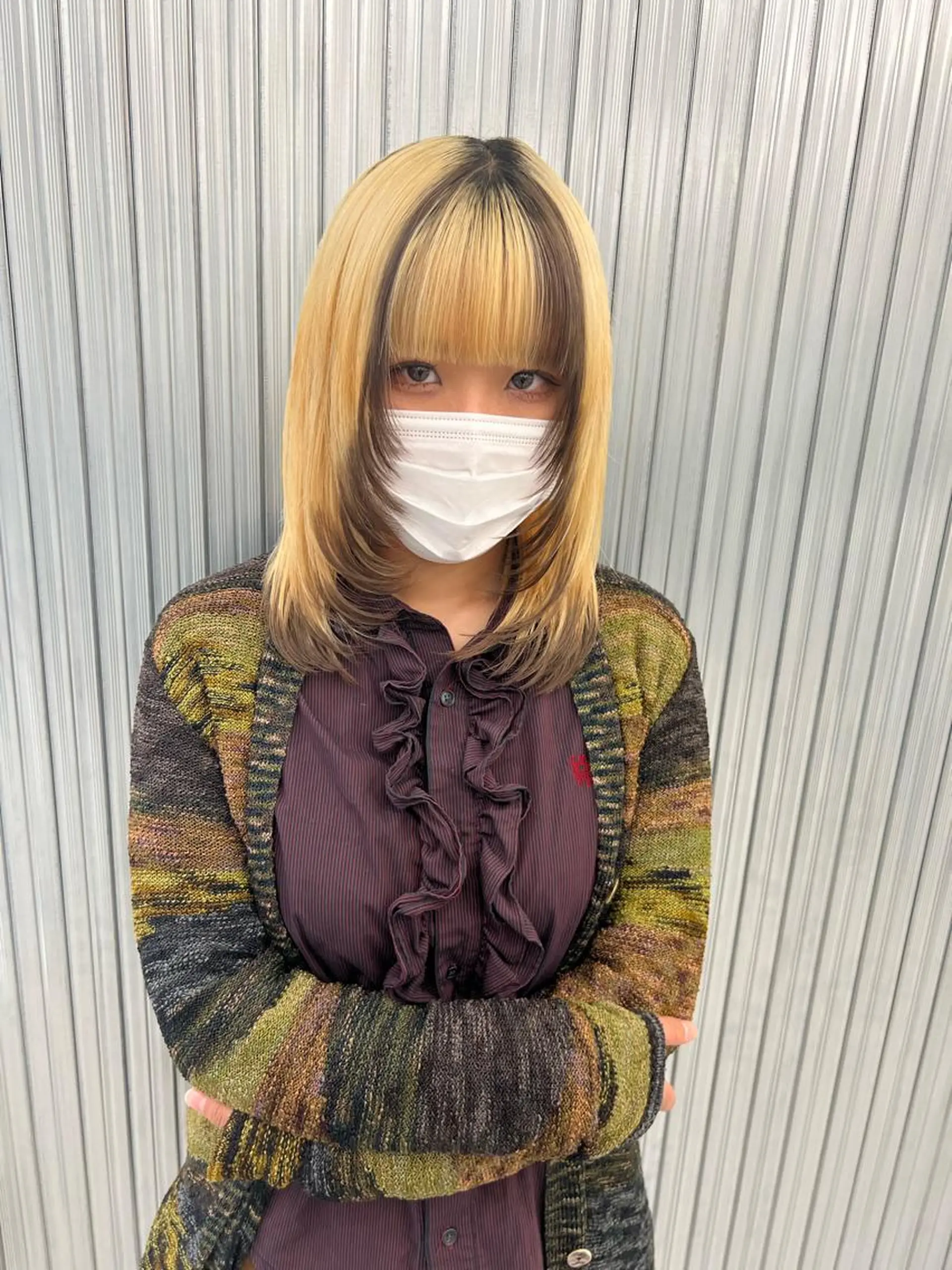 ミディアム 顔まわりレイヤー 顔周りカット レイヤーカット ▽□□▽kva所属・小倉 浩士のヘアスタイル