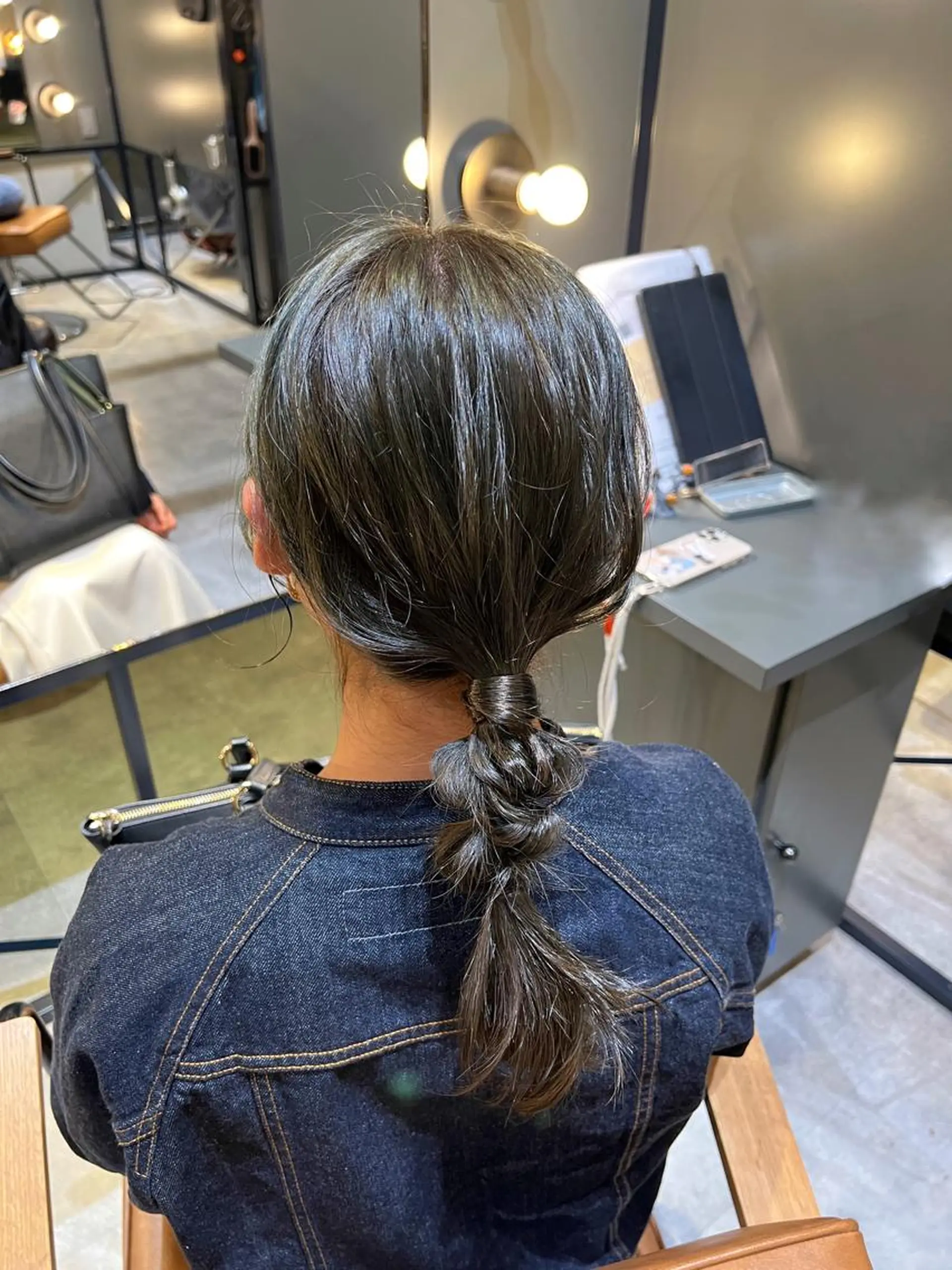ロング カラー ヘアアレンジ ベージュカラー オリーブベージュ ノイシキ サキのヘアスタイル