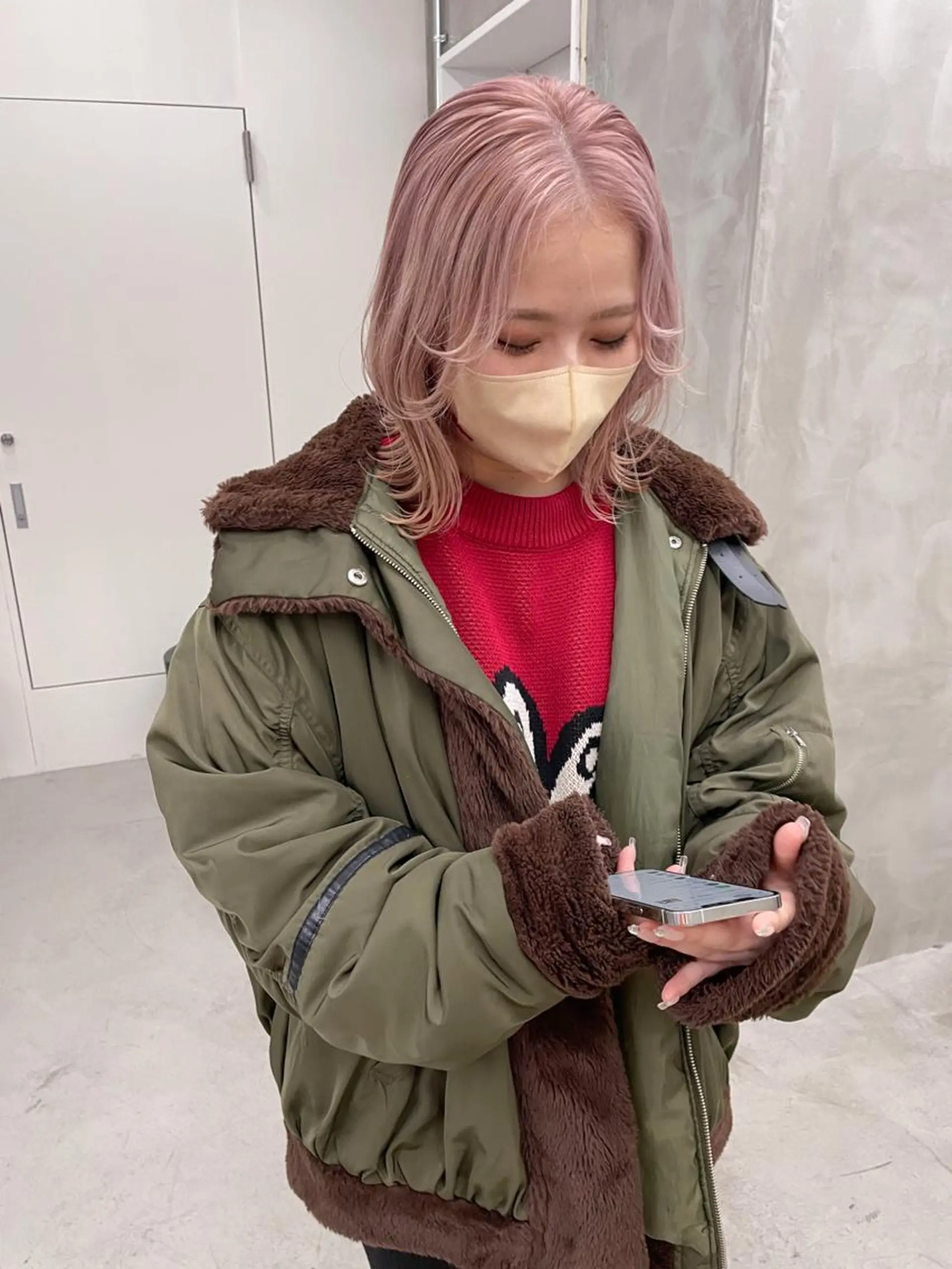 セミロング カラー ヘアカラー トリートメント yurika☁️ 似合わせ｜レイヤーのヘアスタイル