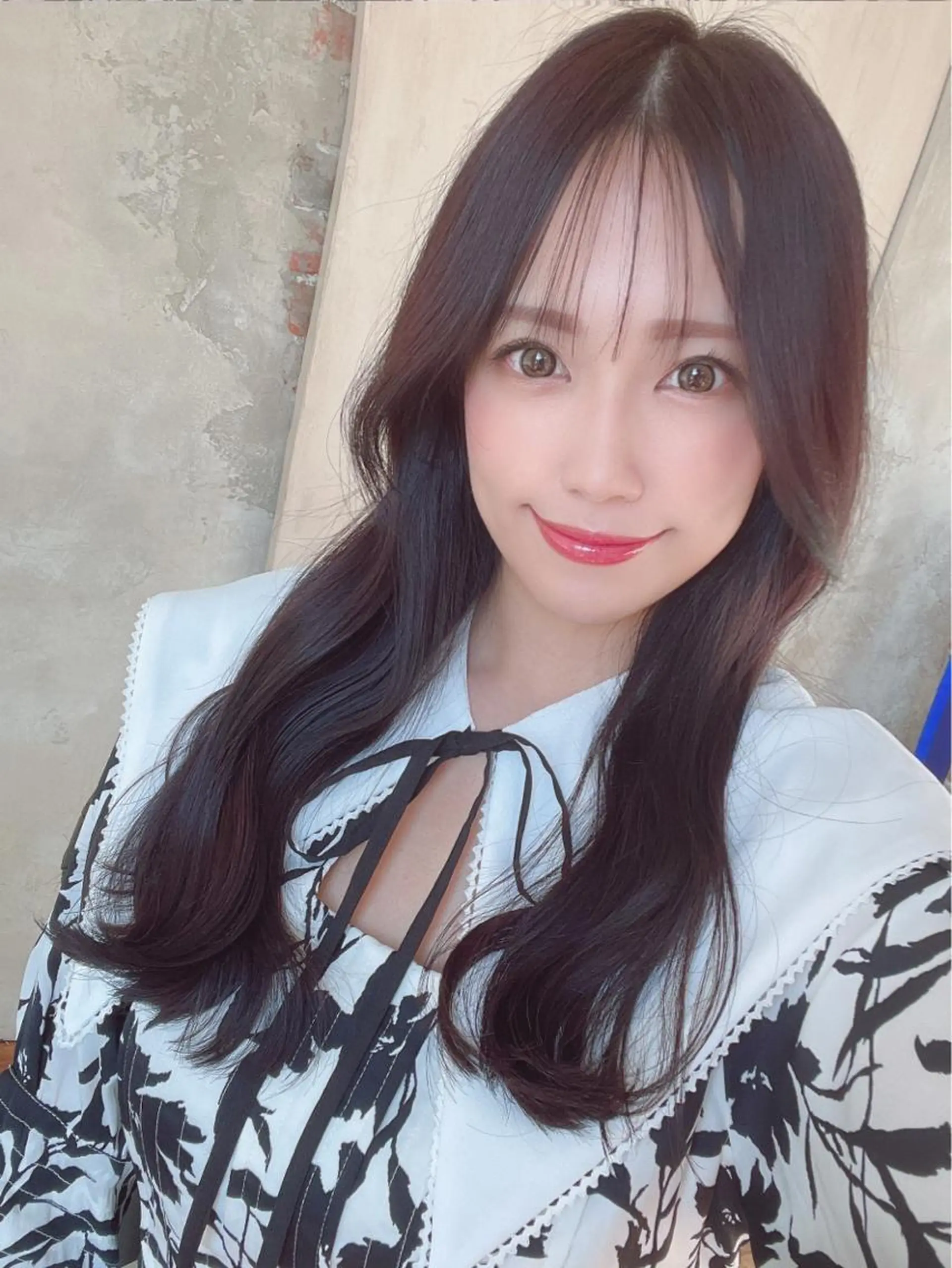 セミロング くびれヘア 髪質改善 縮毛矯正 カット ヘアカラー トリートメント 古川新太郎 くびれヘア小顔カットのヘアスタイル