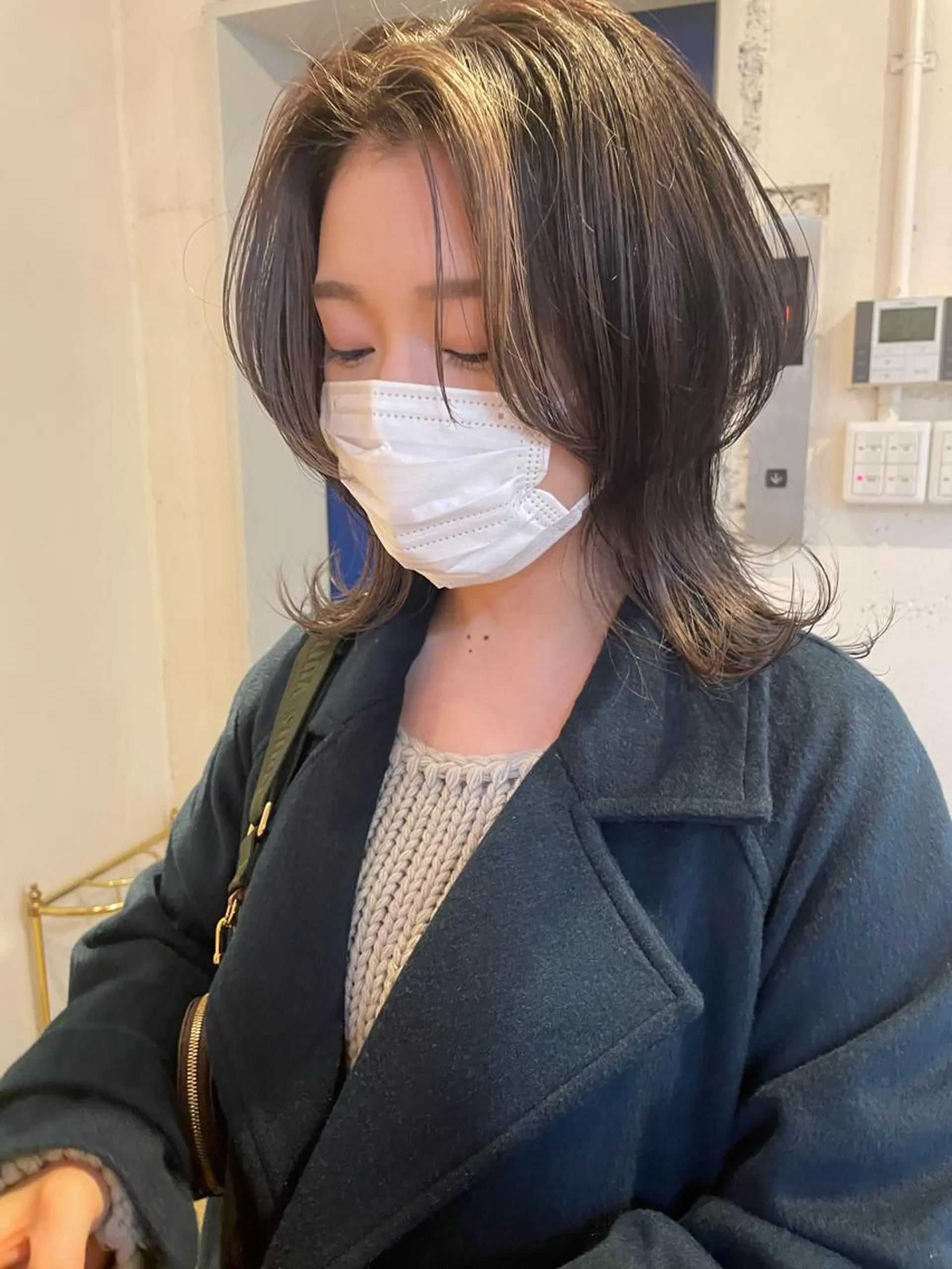 ミディアム カラー デザインカラー カット ヘアカラー トリートメント レイヤー／似合わせ TAKUYAのヘアスタイル