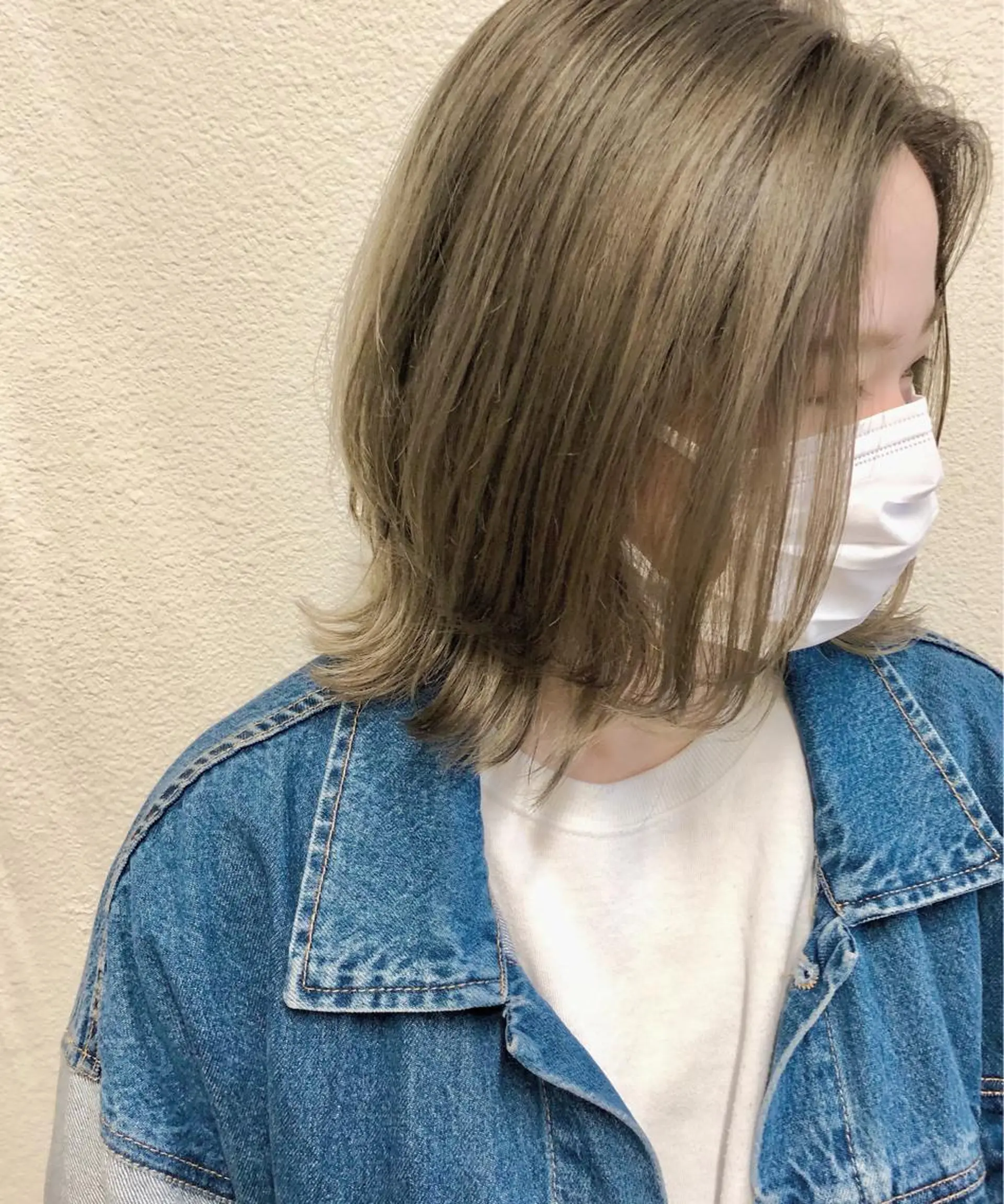 ミディアム カラー ベージュカラー ブリーチ オリーブベージュ ヘアカラー 🌼こやま かおり🌼のヘアスタイル