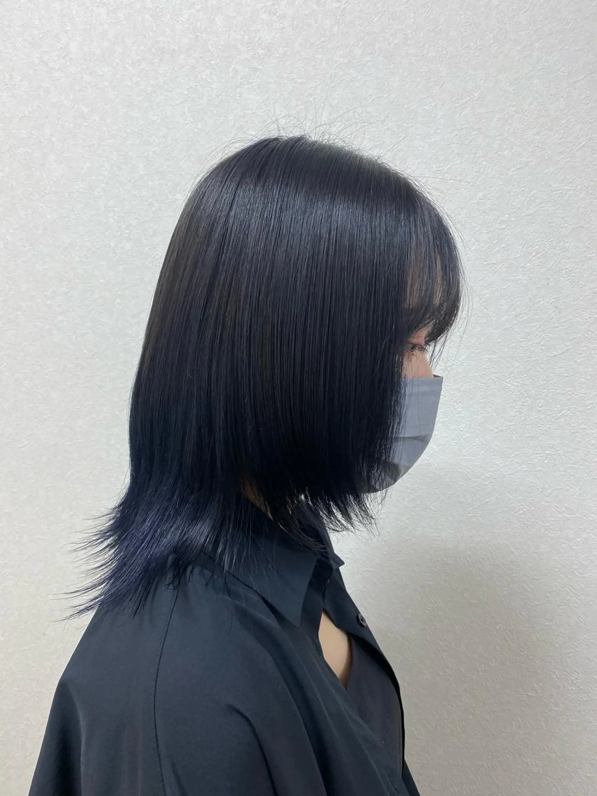 ミディアム カラー ヘアアレンジ ブリーチ グラデーションカラー ネイビーカラー inq sakae所属・りん🌷︎名古屋 透明感カラー/カットのヘアスタイル