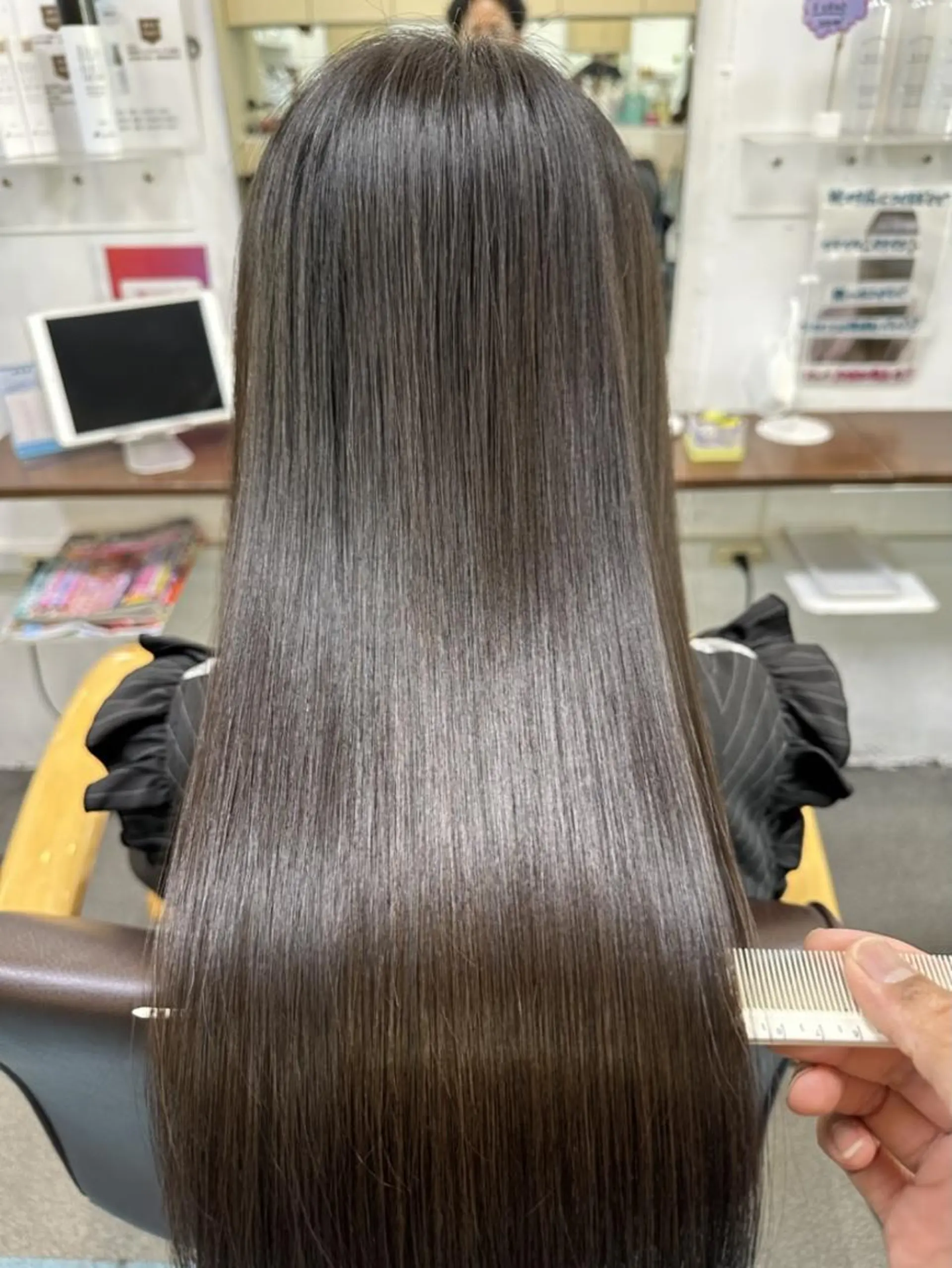 ロング カラー 髪質改善 根本 愛優のヘアスタイル