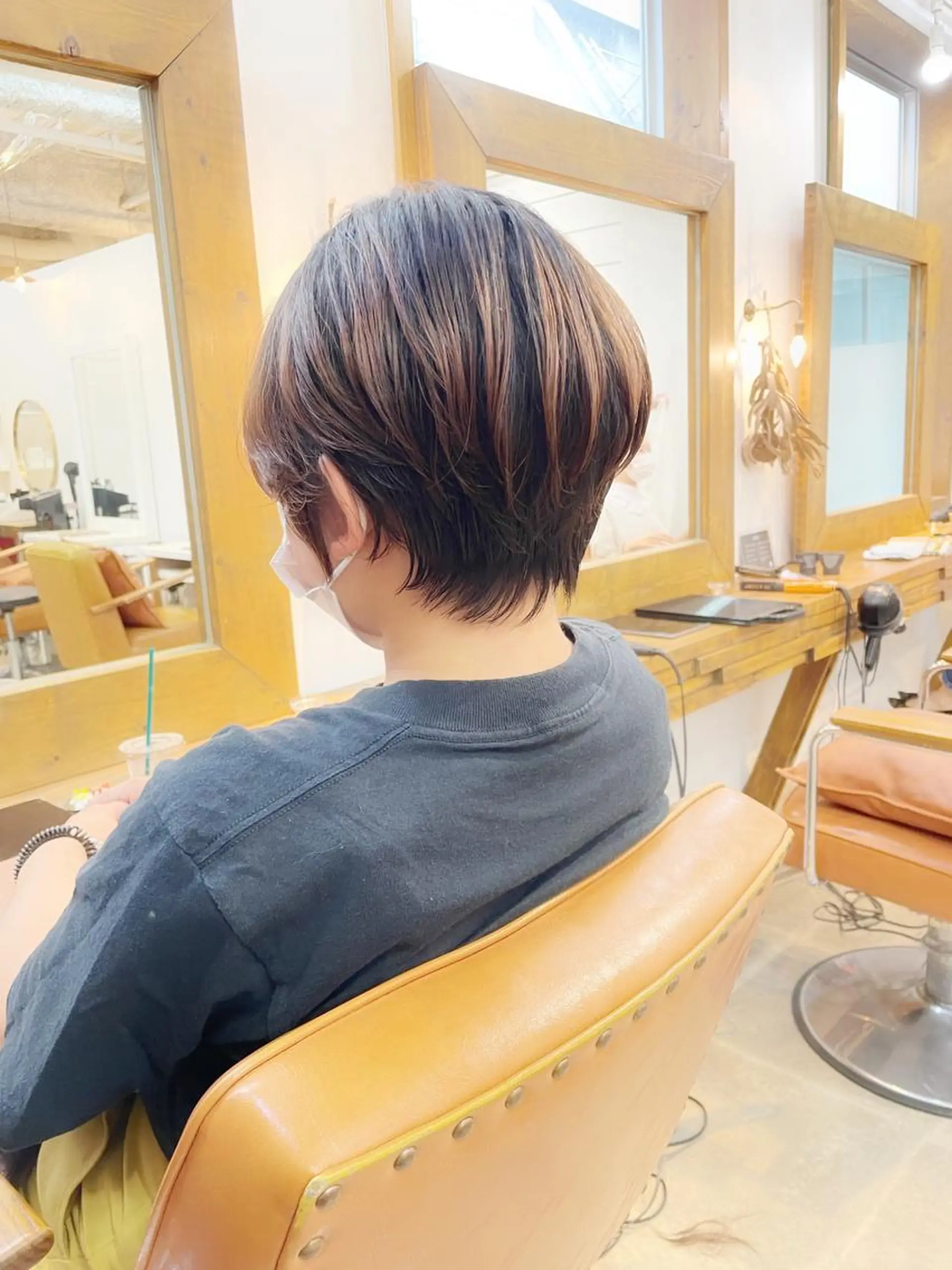 ショート ショートレイヤー 丸みショート くびれヘア くせ毛 レイヤーカット カット newline銀座所属・銀座ショート/ 大人ショート/金子涼のヘアスタイル