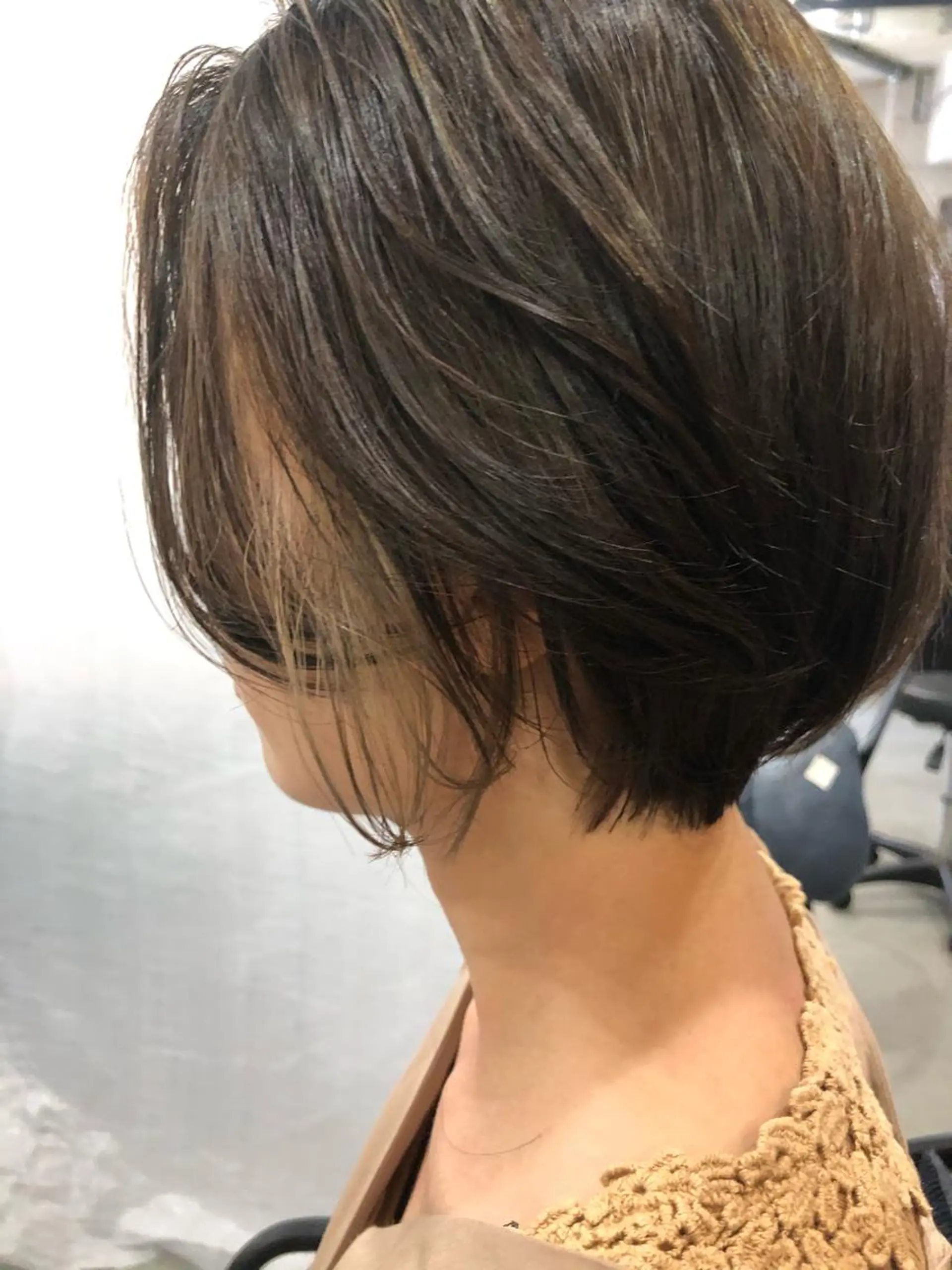 ミディアム カラー カット ヘアカラー パーマ トリートメント 艶髪育成サロン 京橋　shinのヘアスタイル